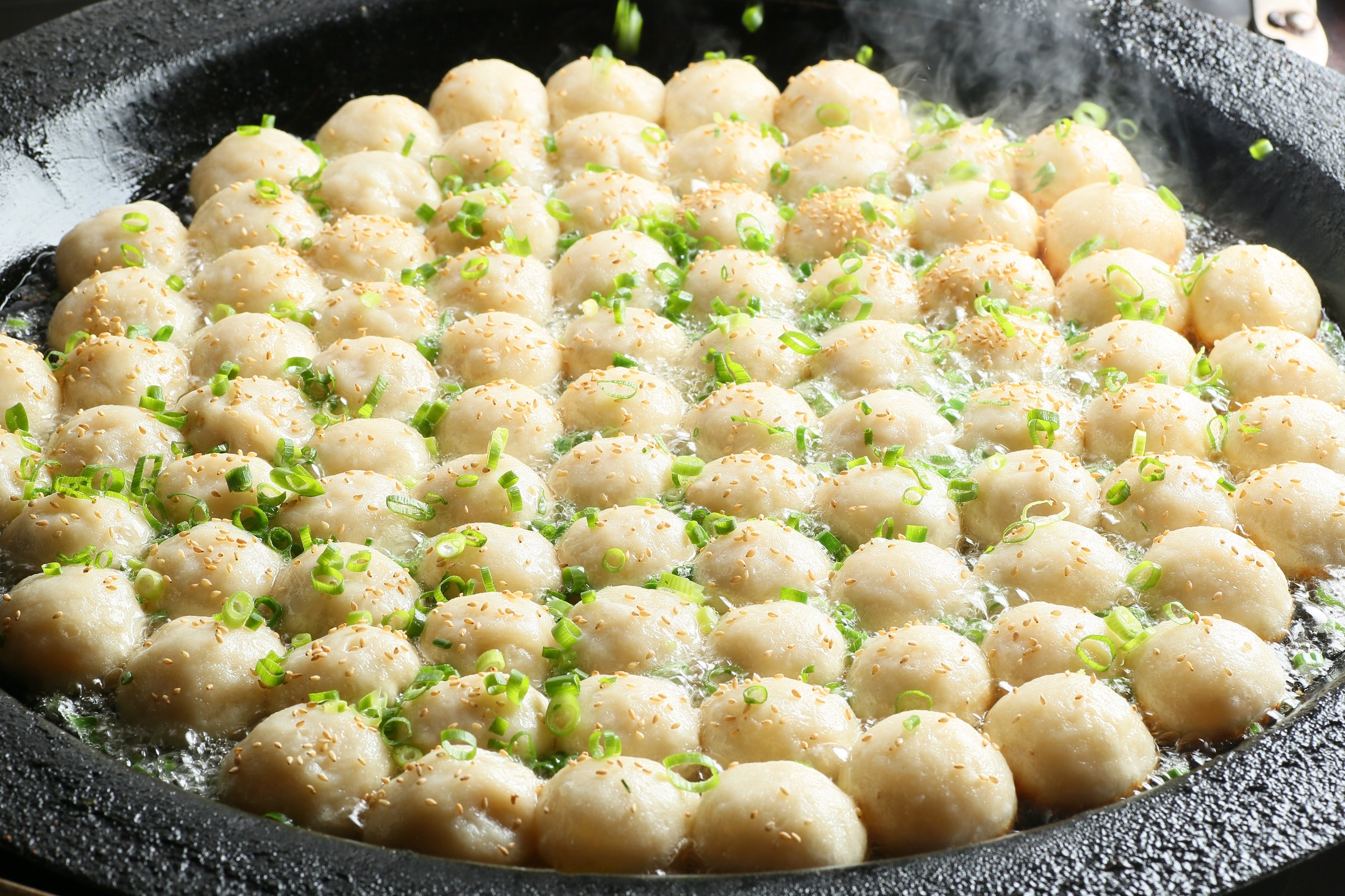 人気メニューの焼小籠包