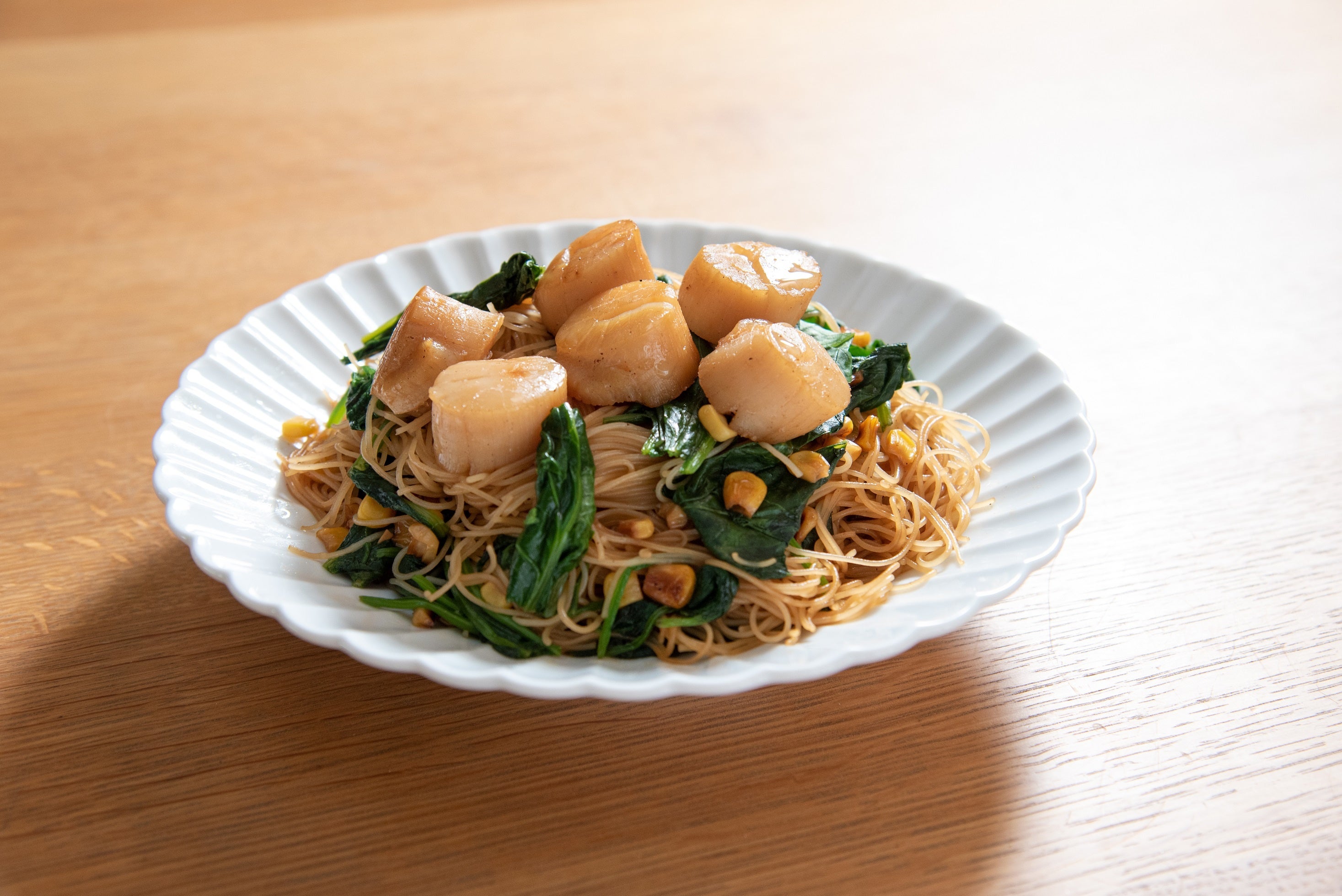 バター醤油で♪ごろっとホタテの焼ビーフン