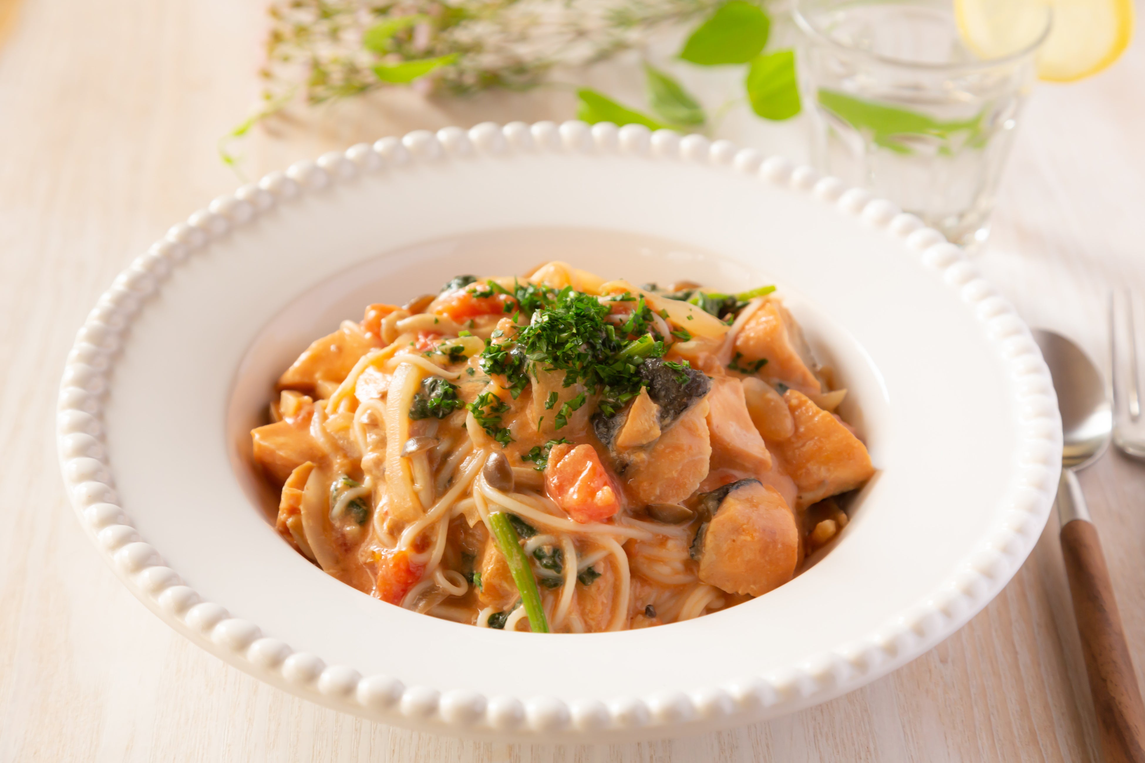 鮭のトマトクリームパスタ