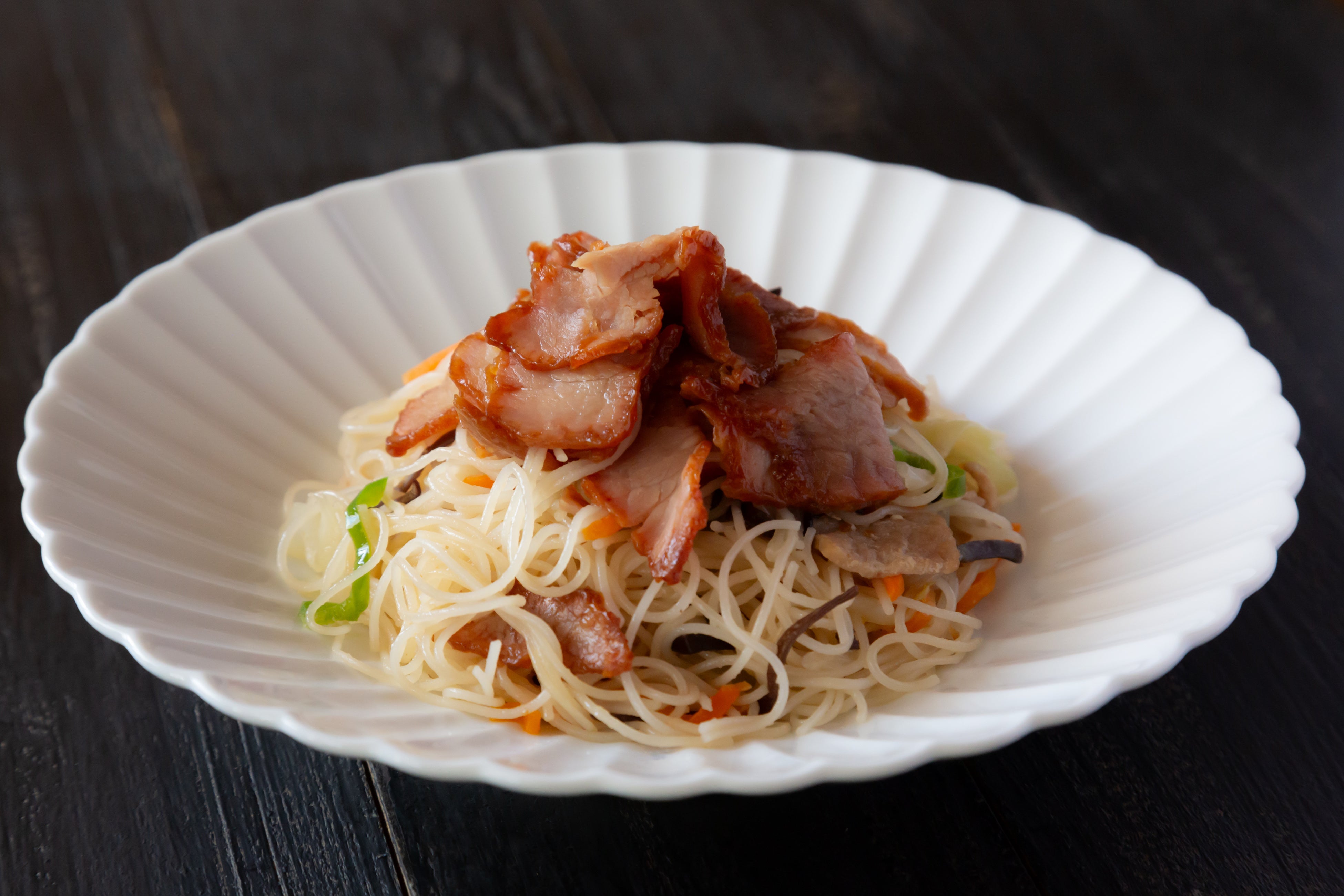 チャーシューのっけ焼ビーフン