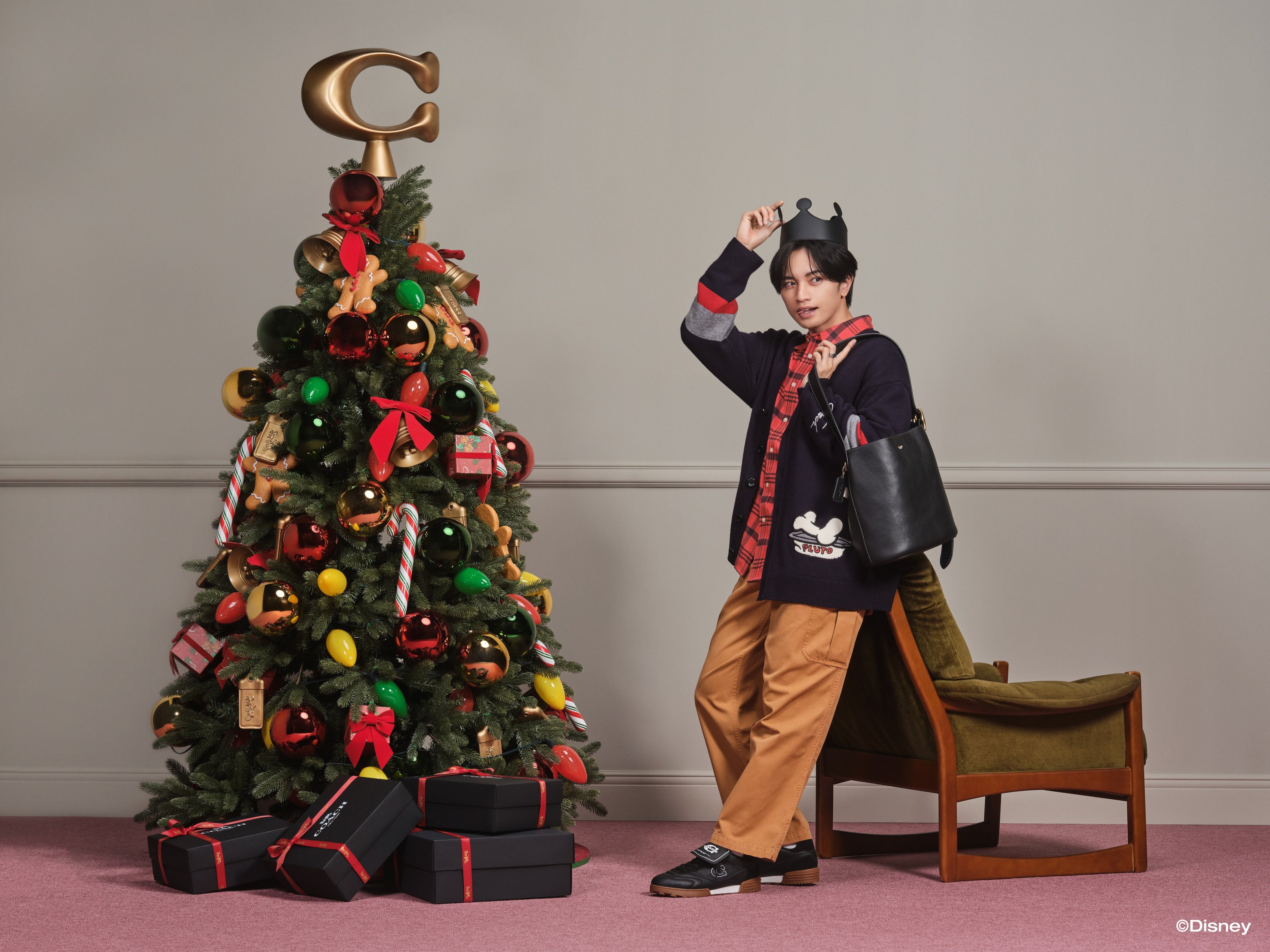 コーチ、ホリデーに中島健人を起用 | タペストリー・ジャパン合同会社