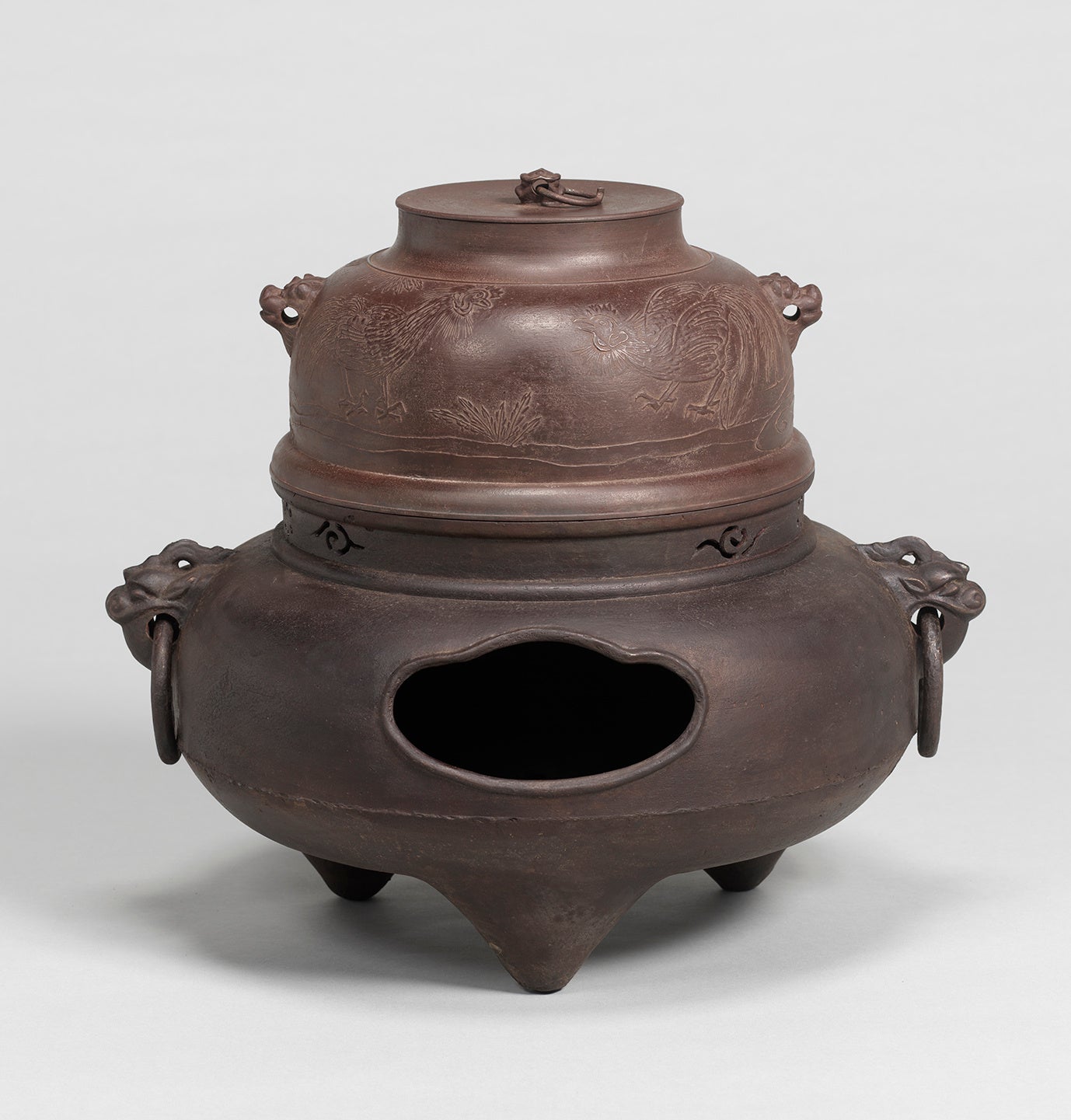 蘆屋楓流水鶏図真形釜（再現文化財）  原品：国指定重要文化財 原品：室町時代 文化財活用センター蔵