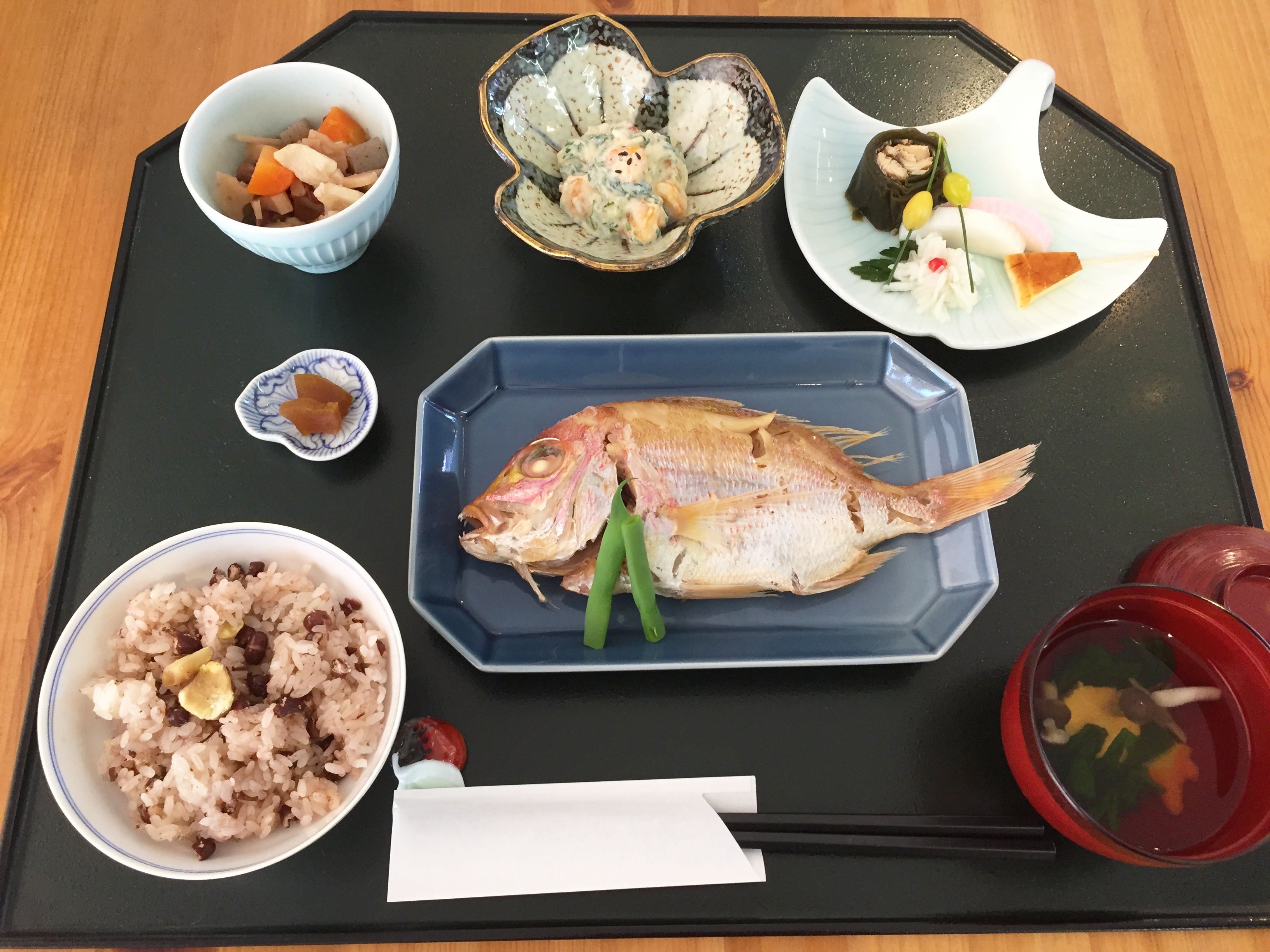 キッチン グランマ「おくんちご膳」