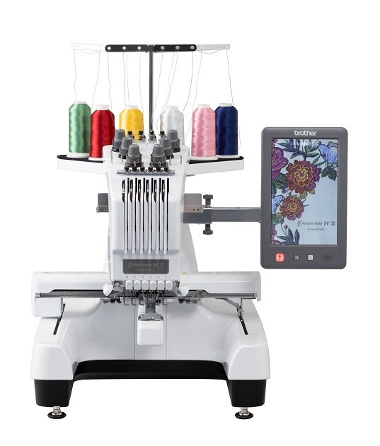 ▲ You can put your favorite embroidery from patterns such as red turnip and komatsuna Cooperation: Brother Sales Co., Ltd.