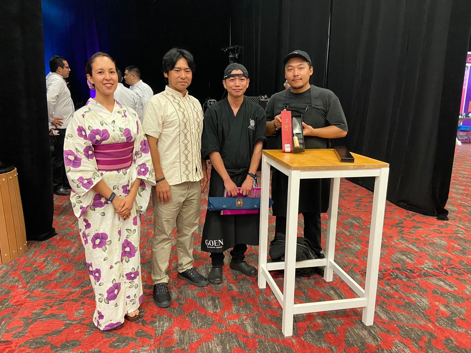 左から、ジェトロ メキシコ事務所 Neysa氏、志賀氏、Encounter Japan 坂本、坂根