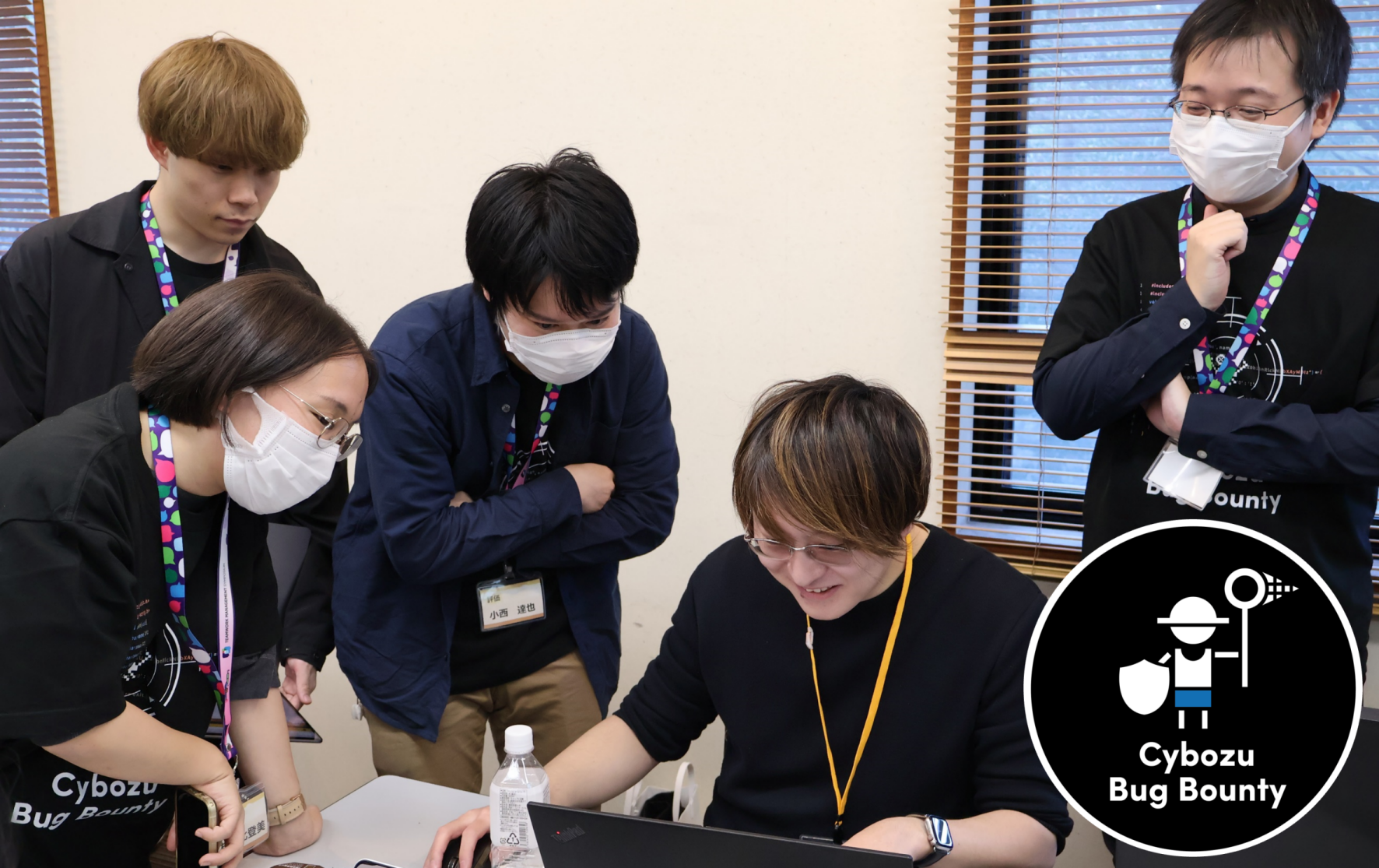バグハンターとバグの内容を確認するCy-PSIRTチーム