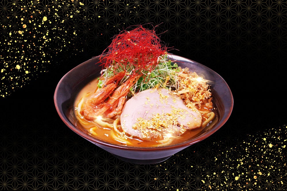 家系にスパイシーなカレーと海老をかけあわせたまったく新しいラーメン