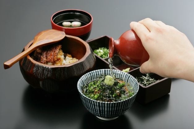 「あつた蓬莱軒」流食べ方