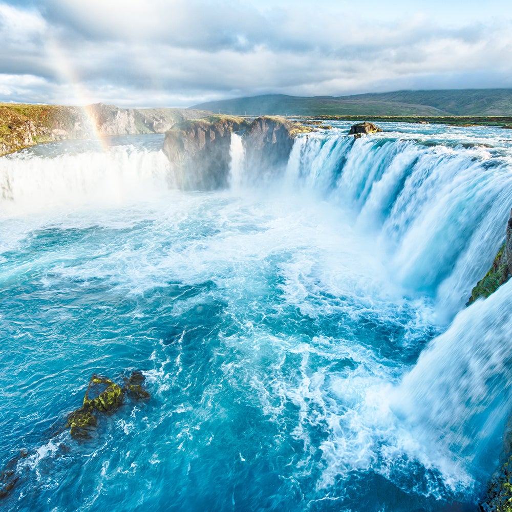 アイスランドの伝説的なオルフス泉から採水