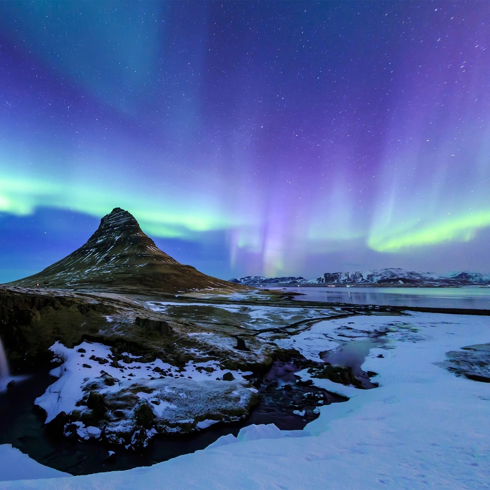 アイスランドの神秘的な自然