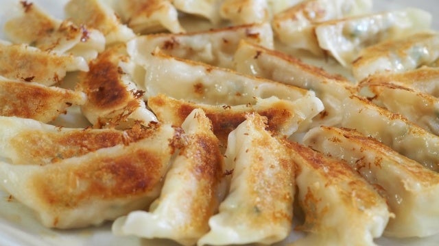 餃子を食べる会、おもれい採用企画