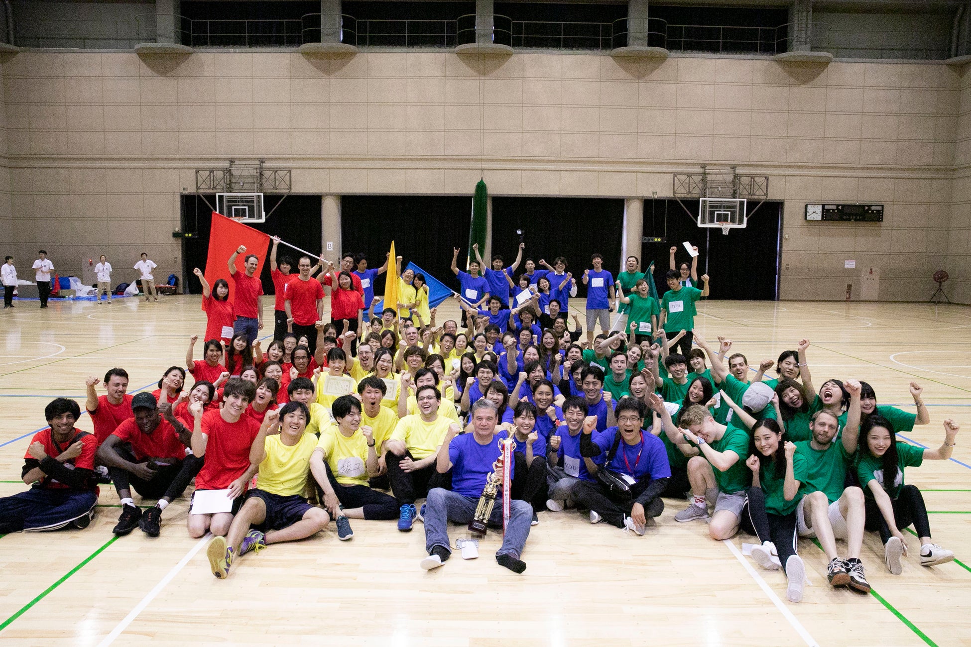 外国人と日本人が一緒に!オークハウスが開催する「大人の100人運動会」に注目 外国人と日本人が一緒に!オークハウスが開催する「大人の100人運動会」に注目