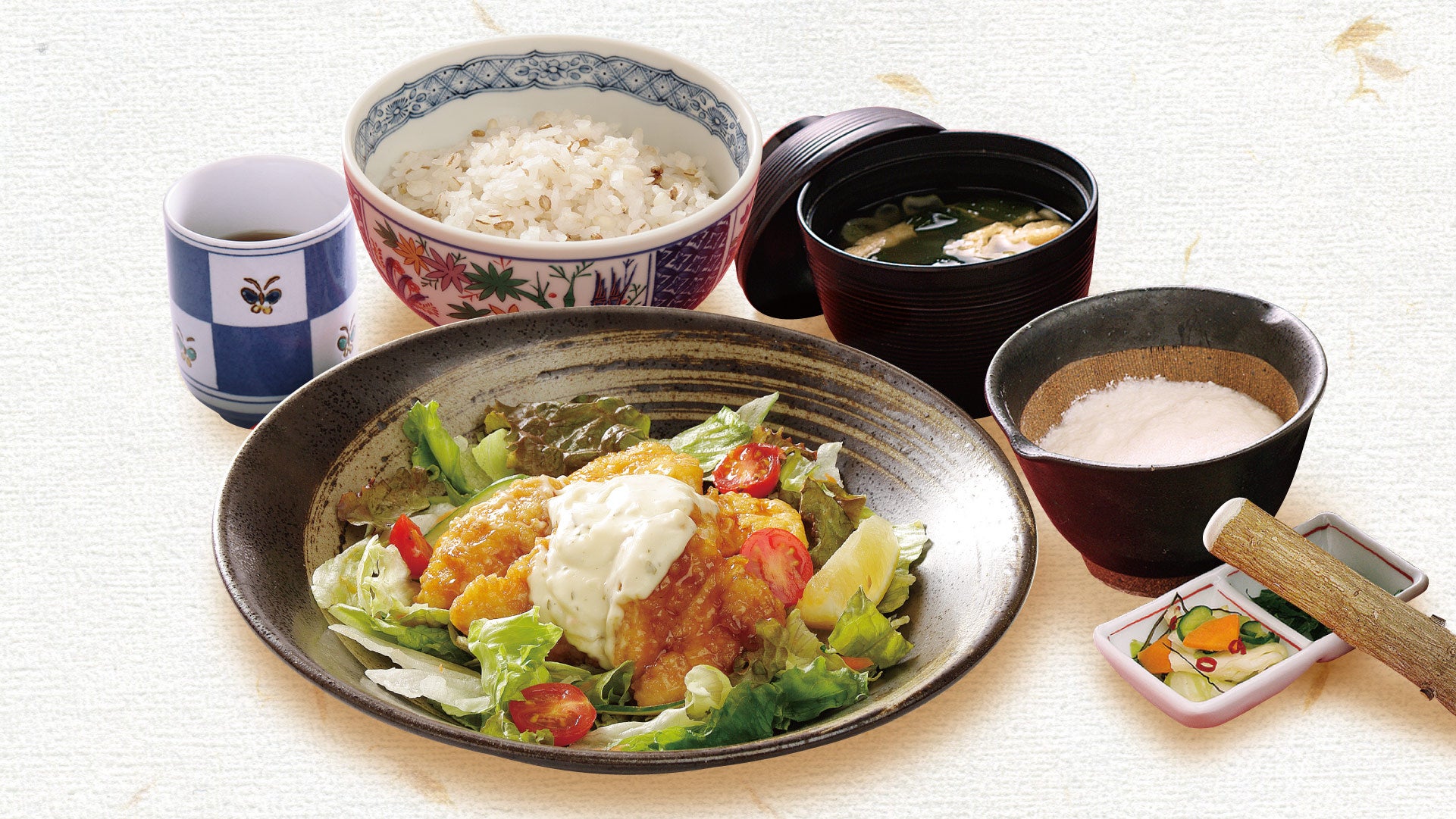 麦とろ黒酢仕立てのチキン南蛮定食