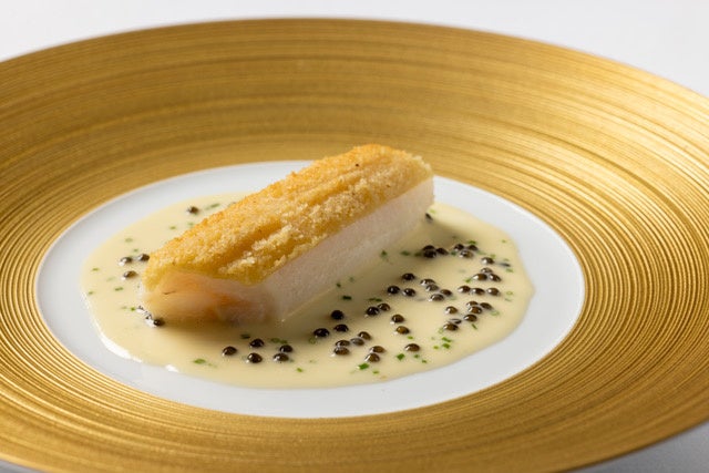 牛フィレ肉のロッシーニ風　 トリュフの香るソース