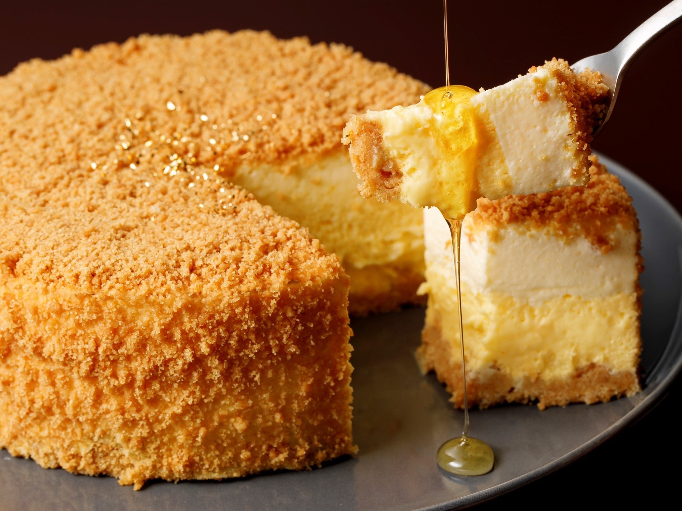 岩手県葛巻町 の「低温殺菌牛乳」を使用した、今だけの限定Wチーズケーキ︕