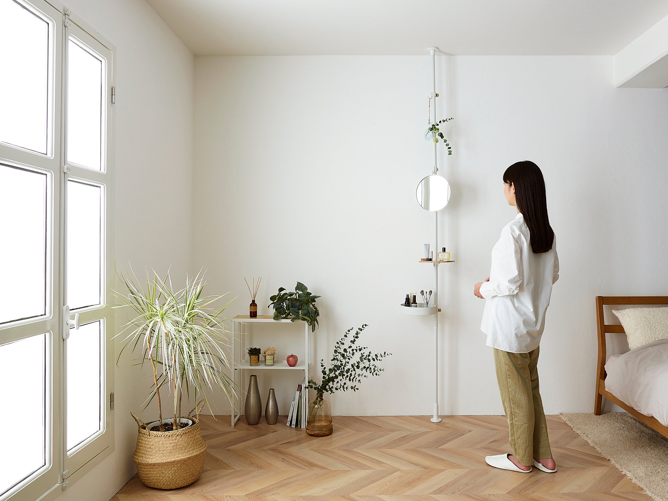 自分だけのミニマルなドレッサーで、豊かなメイク時間を『DRAW A LINE