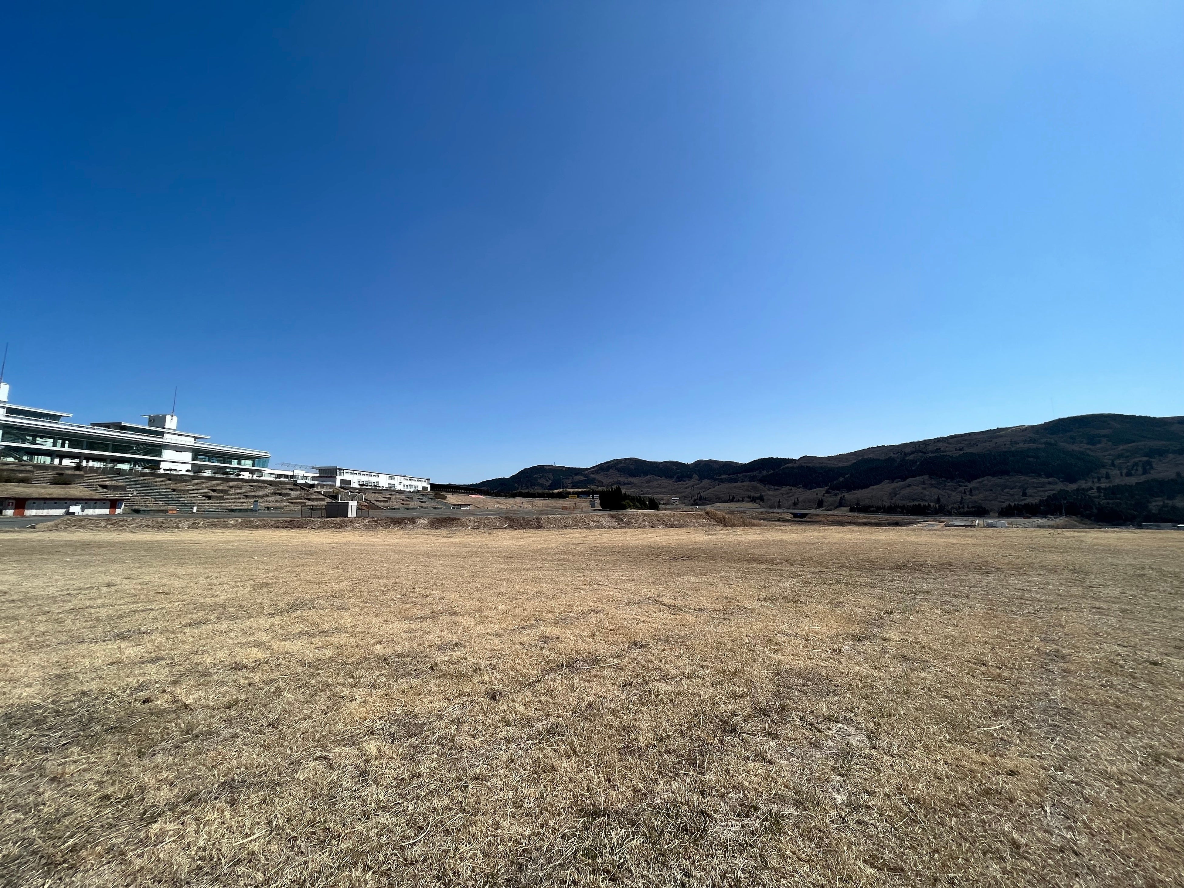 キャンプエリアE