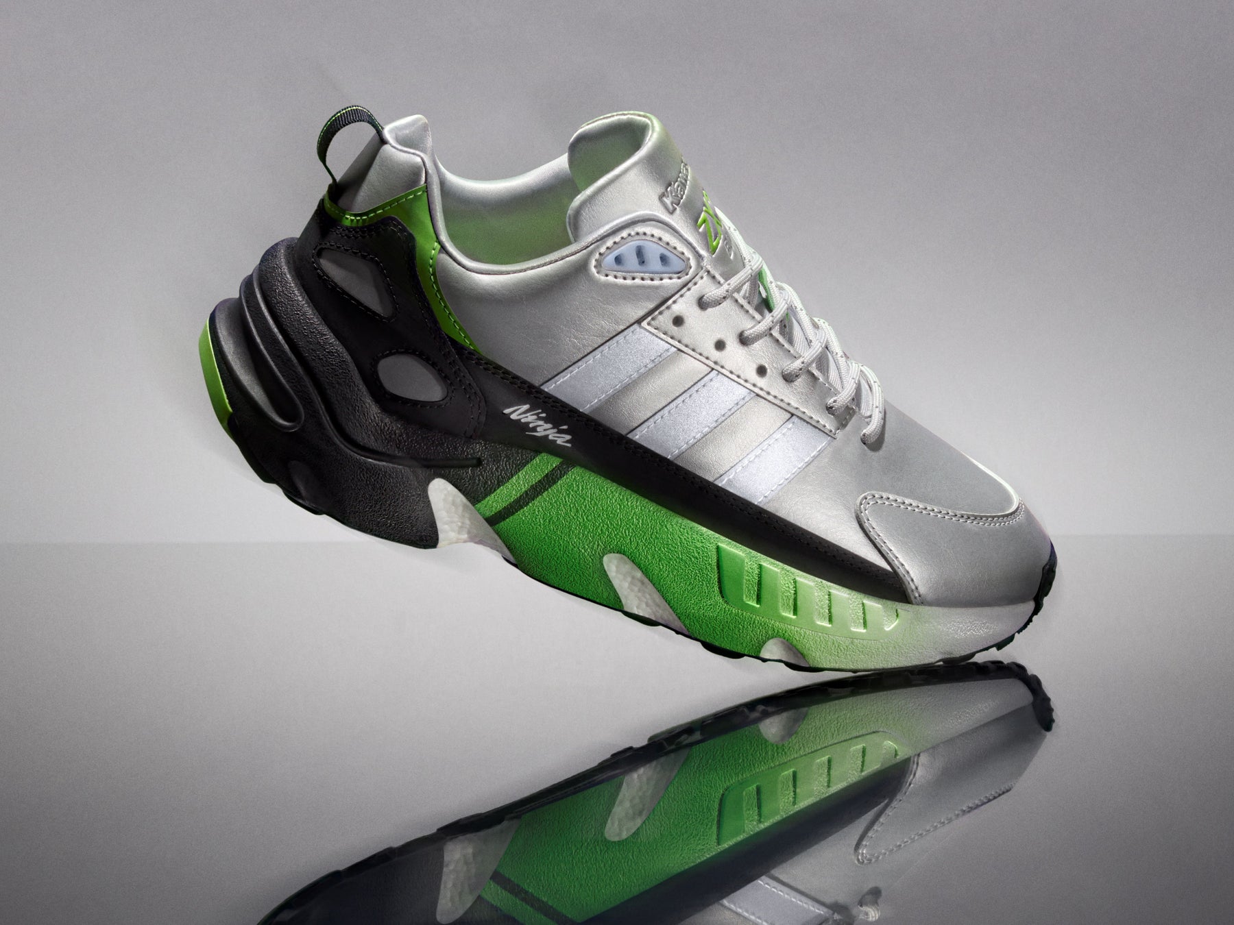 カワサキとアディダス オリジナルス のコラボレーションが再び実現 Zx22 Kawasaki 登場 株式会社カワサキモータースジャパンのプレスリリース カワサキとアディダス オリジナルス のコラボレーションが再び実現 Zx22 Kawasaki 登場 株式会社カワサキモータースジャパンのプレスリリース