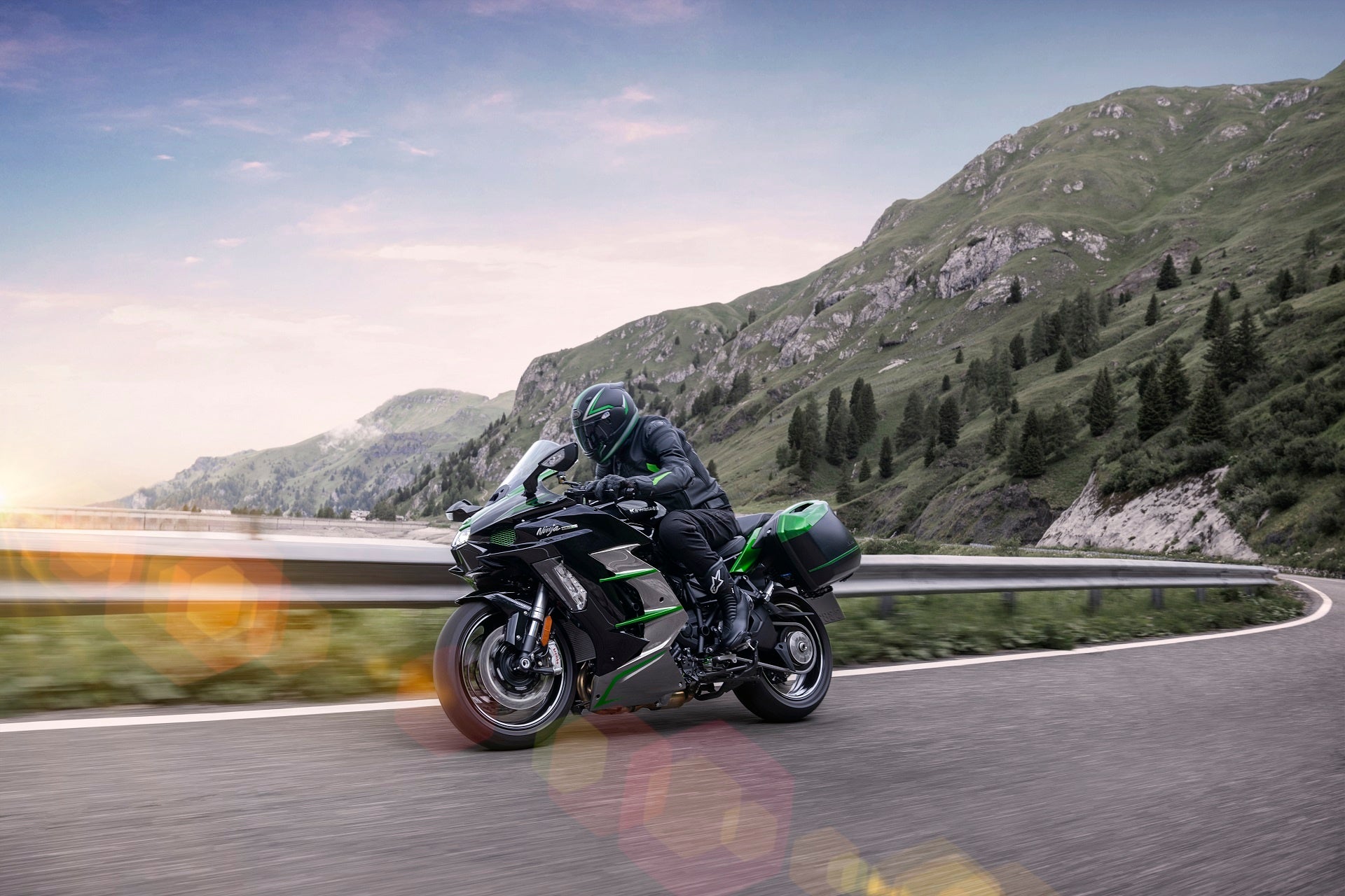 Ninja H2 SX SE ※実際の仕様と異なる場合があります。