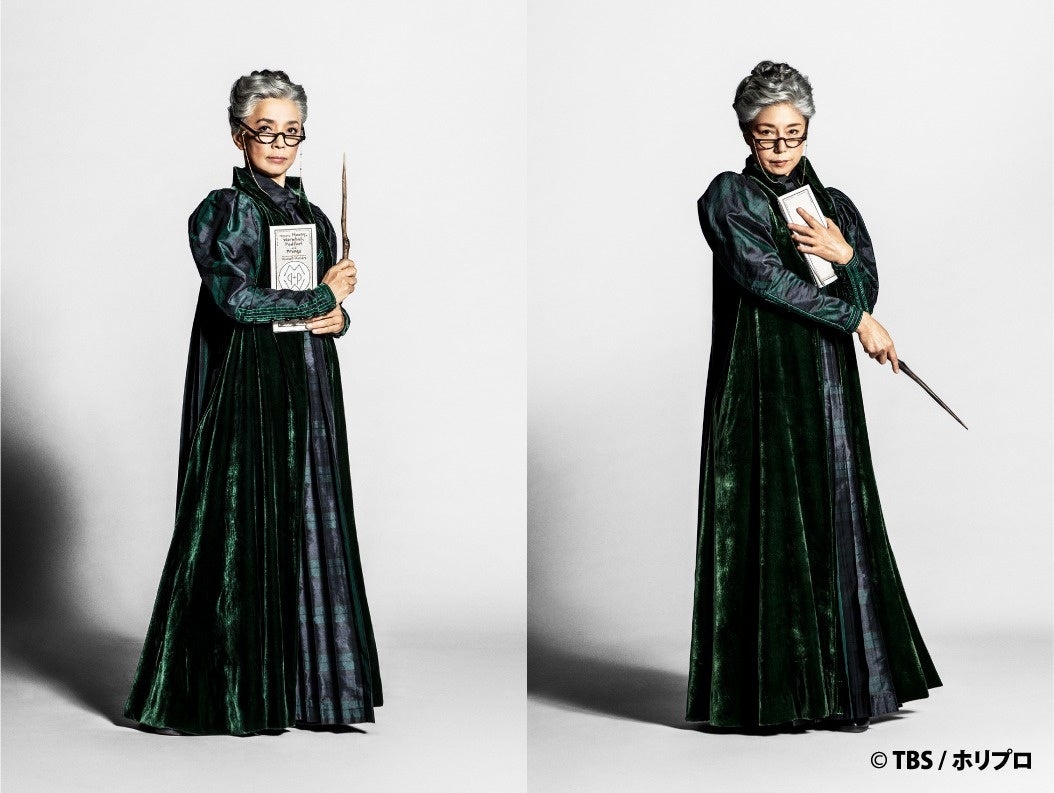 左より）マクゴナガル校長役：榊原郁恵、高橋ひとみ　