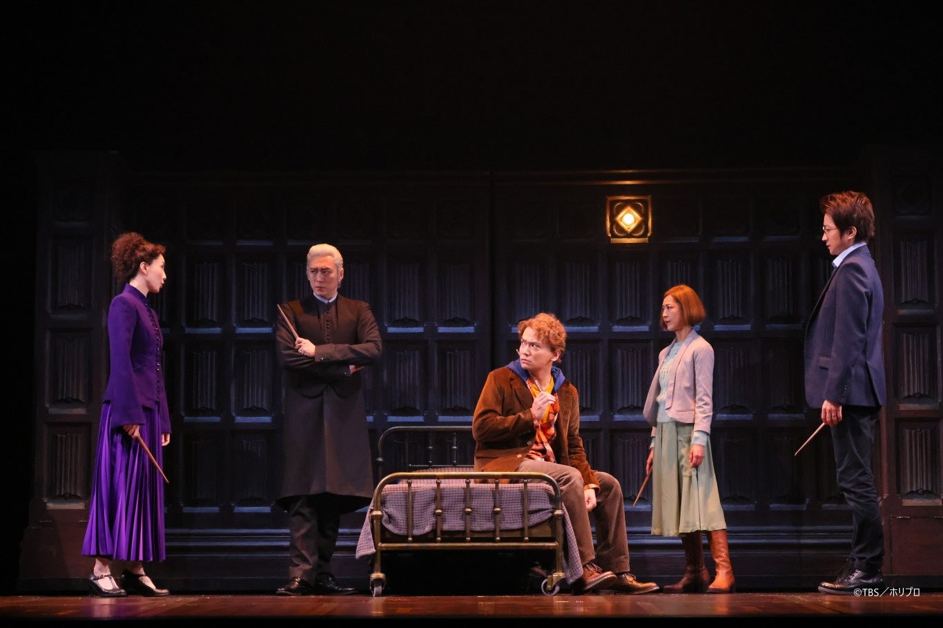 左より）早霧せいな、宮尾俊太郎、竪山隼太、馬渕英里何、藤原竜也