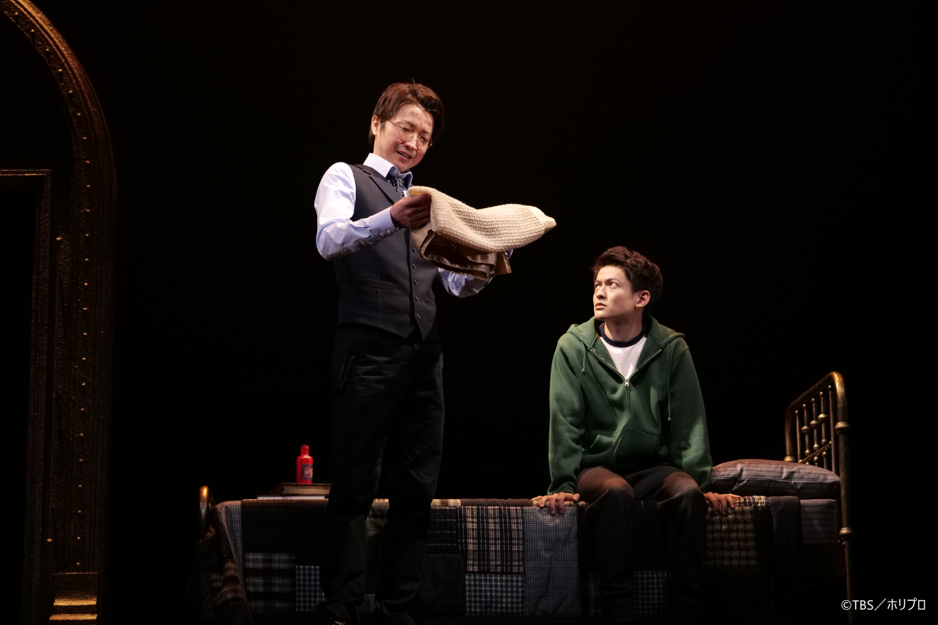 左より）藤原竜也、福山康平