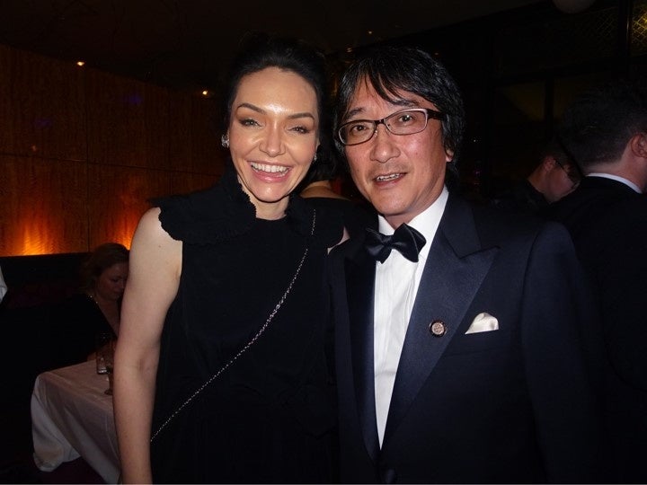 2018年トニー賞授賞式にて 主演のカトレーナ・レンクと堀義貴