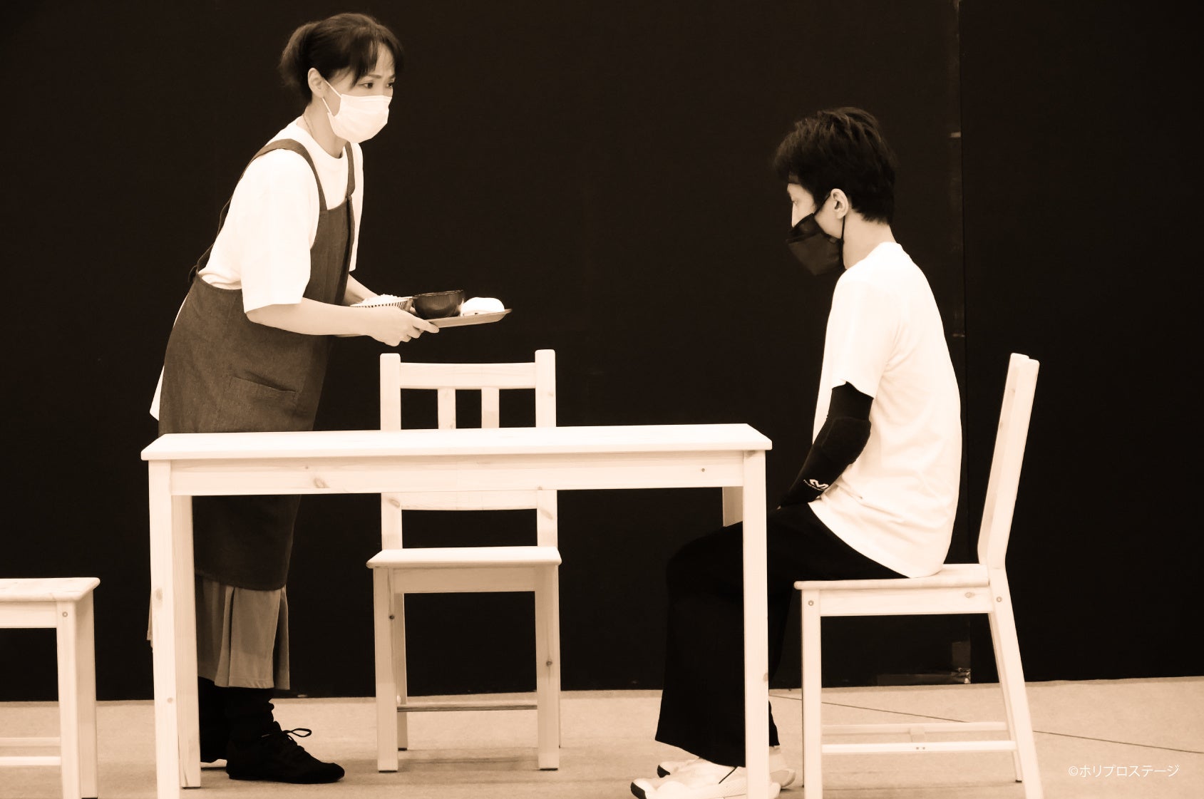 左から）母 濱田めぐみ、ぼく 成河