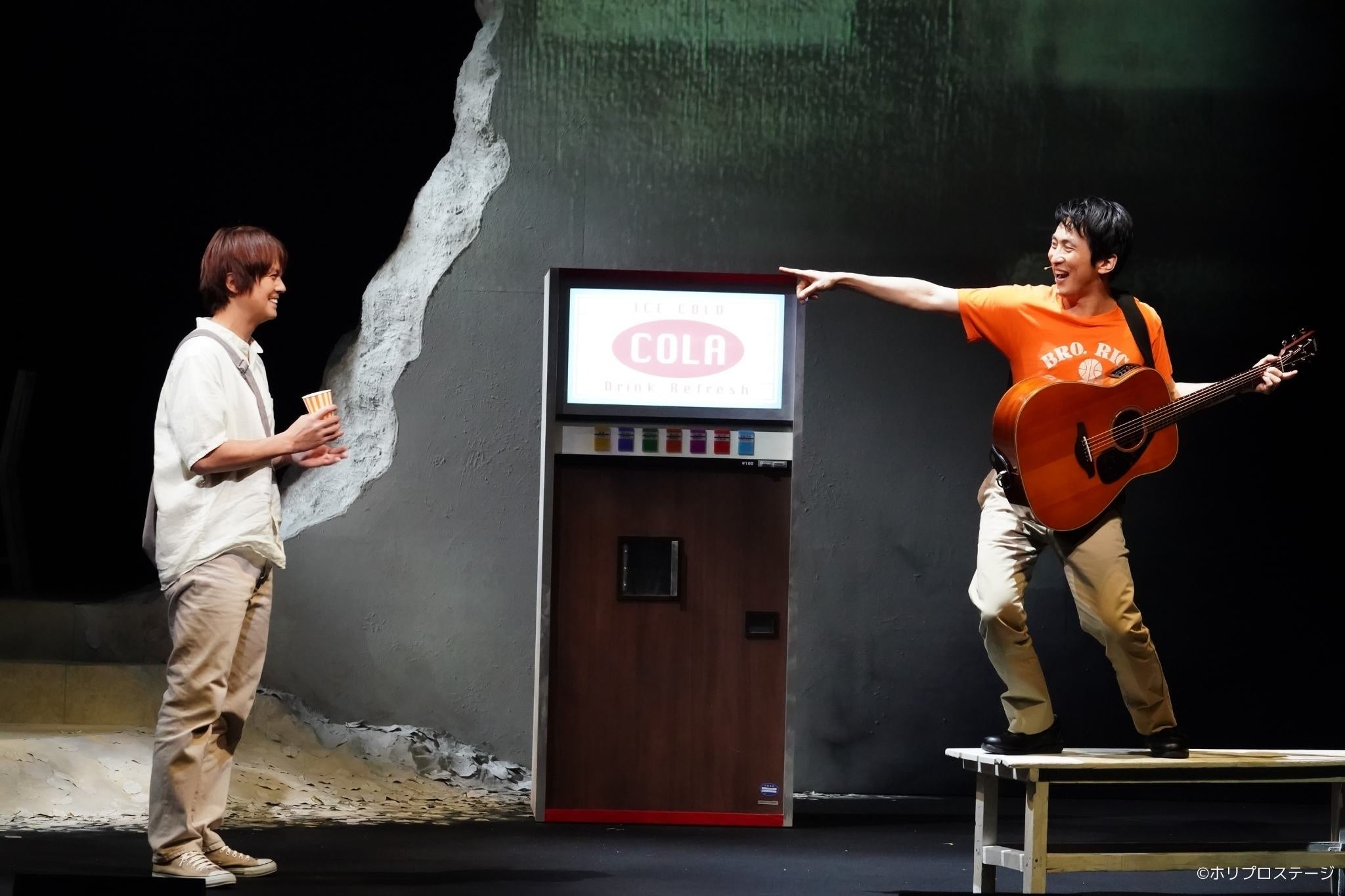 左から）ぼく役 浦井健治　大切な人たち役 成河