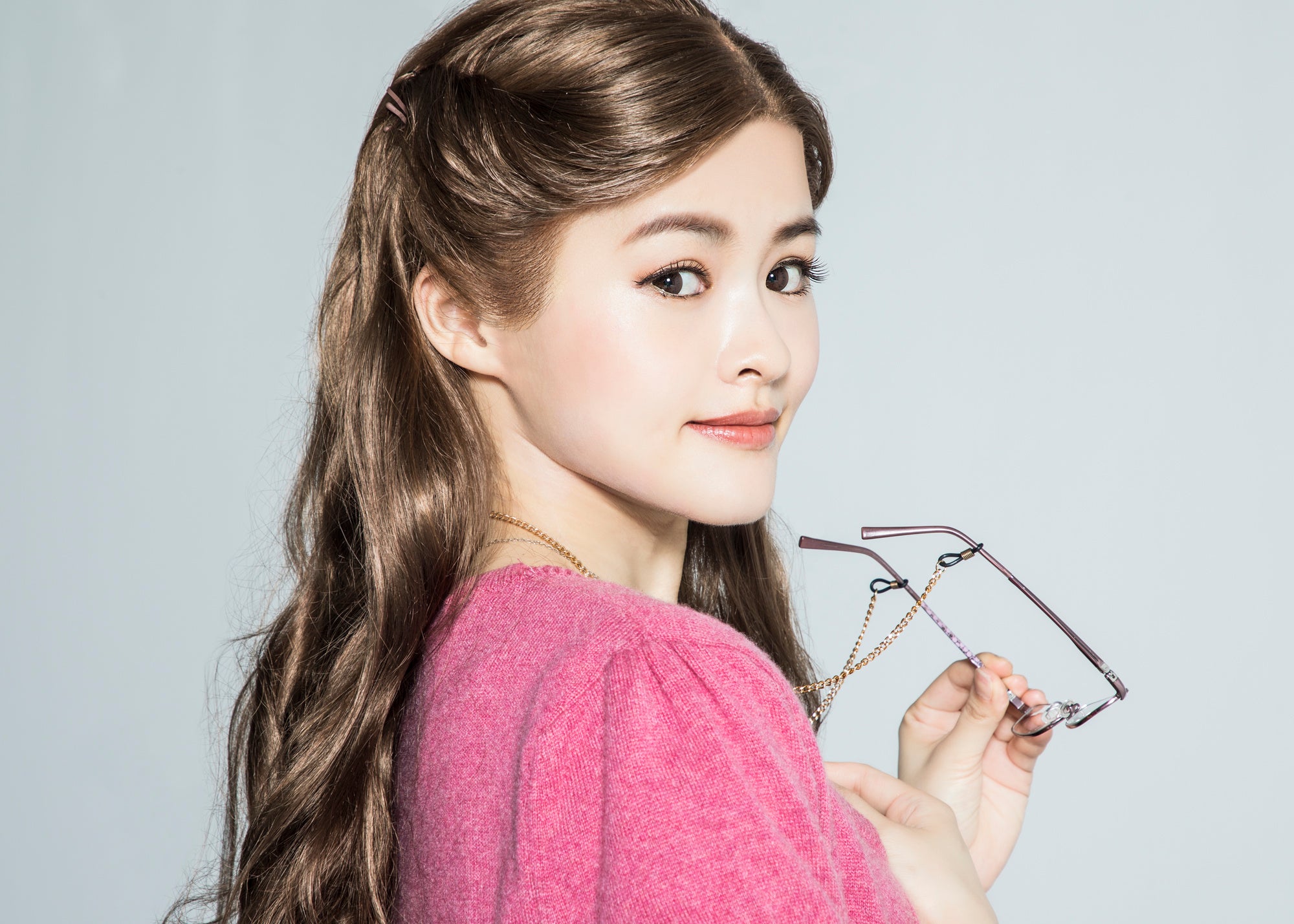 ミス・ハニー役：昆 夏美