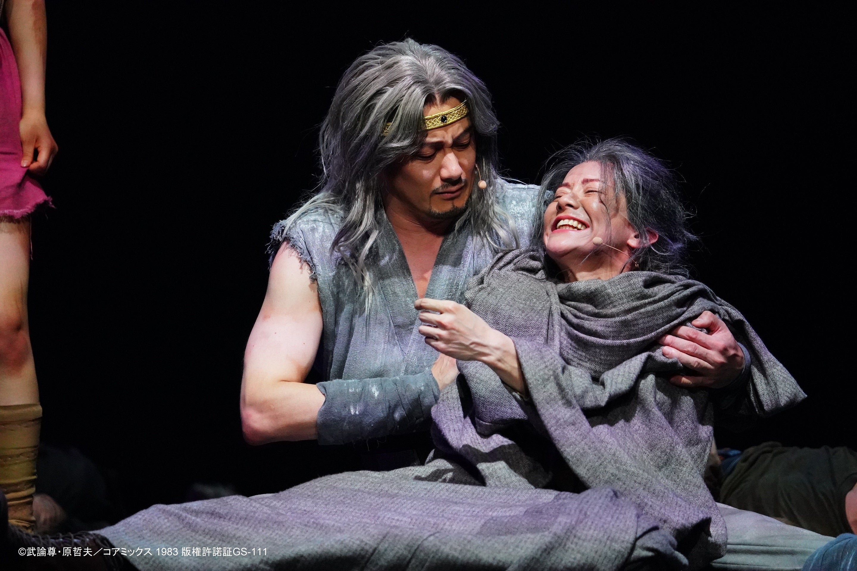 左より）小西遼生、AKANE LIV