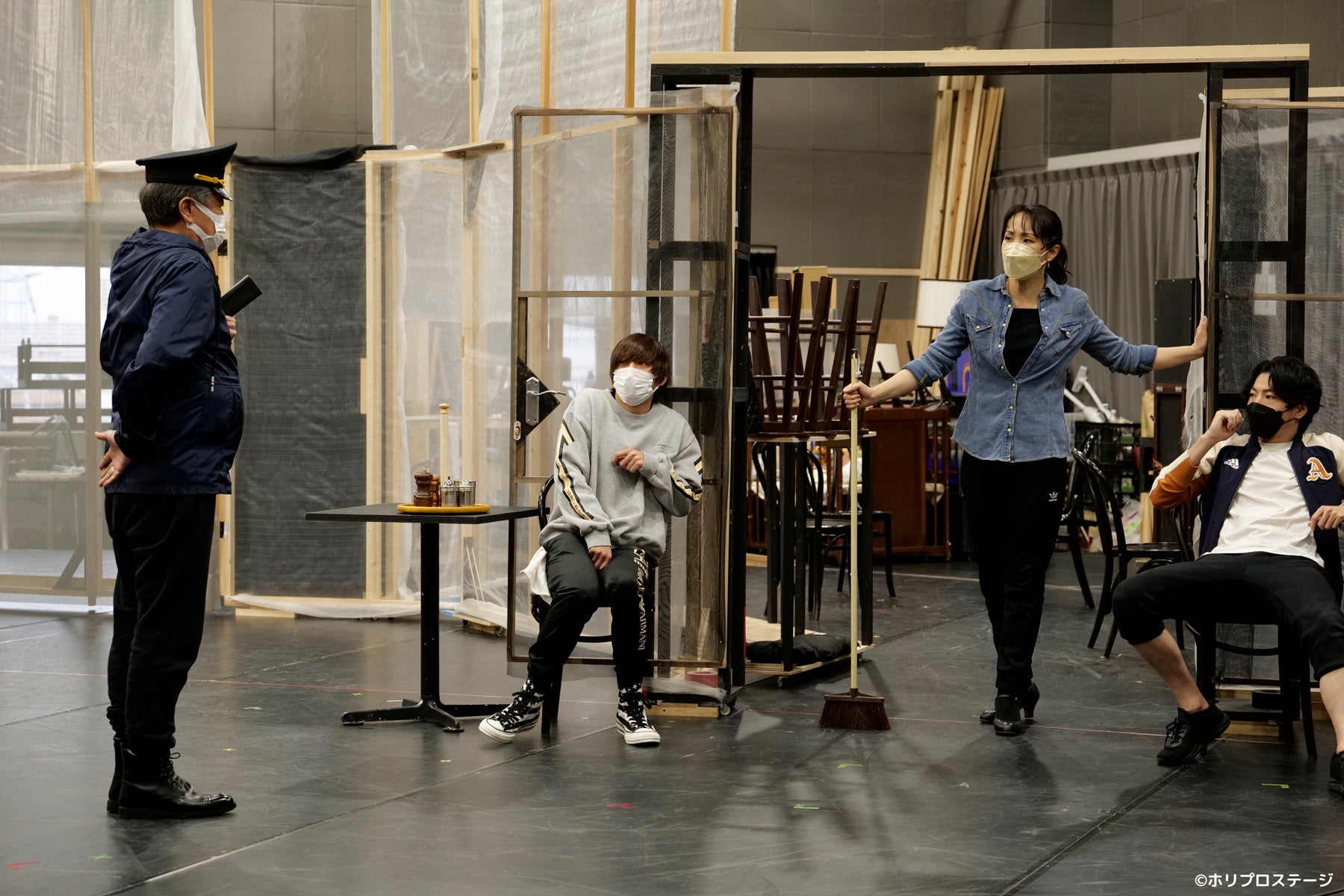 左から）風間杜夫、永田崇人、濱田めぐみ、矢崎広