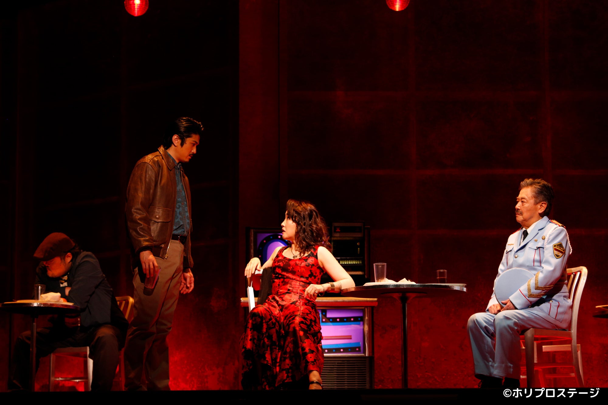 左から）辰巳智秋、渡辺大輔、濱田めぐみ、風間杜夫