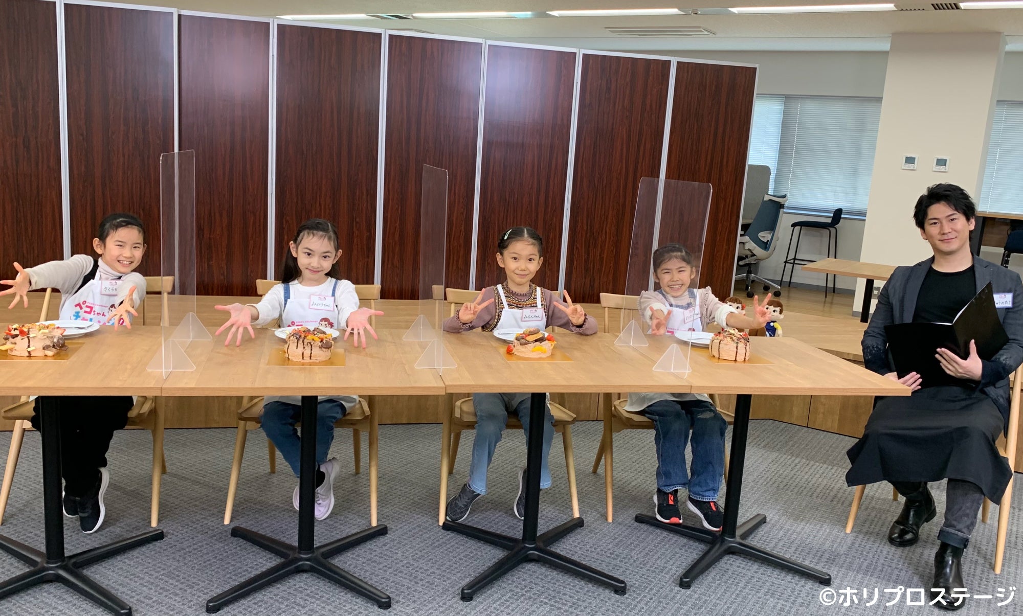 左から）嘉村咲良、熊野みのり、寺田美蘭、三上野乃花、小野田龍之介