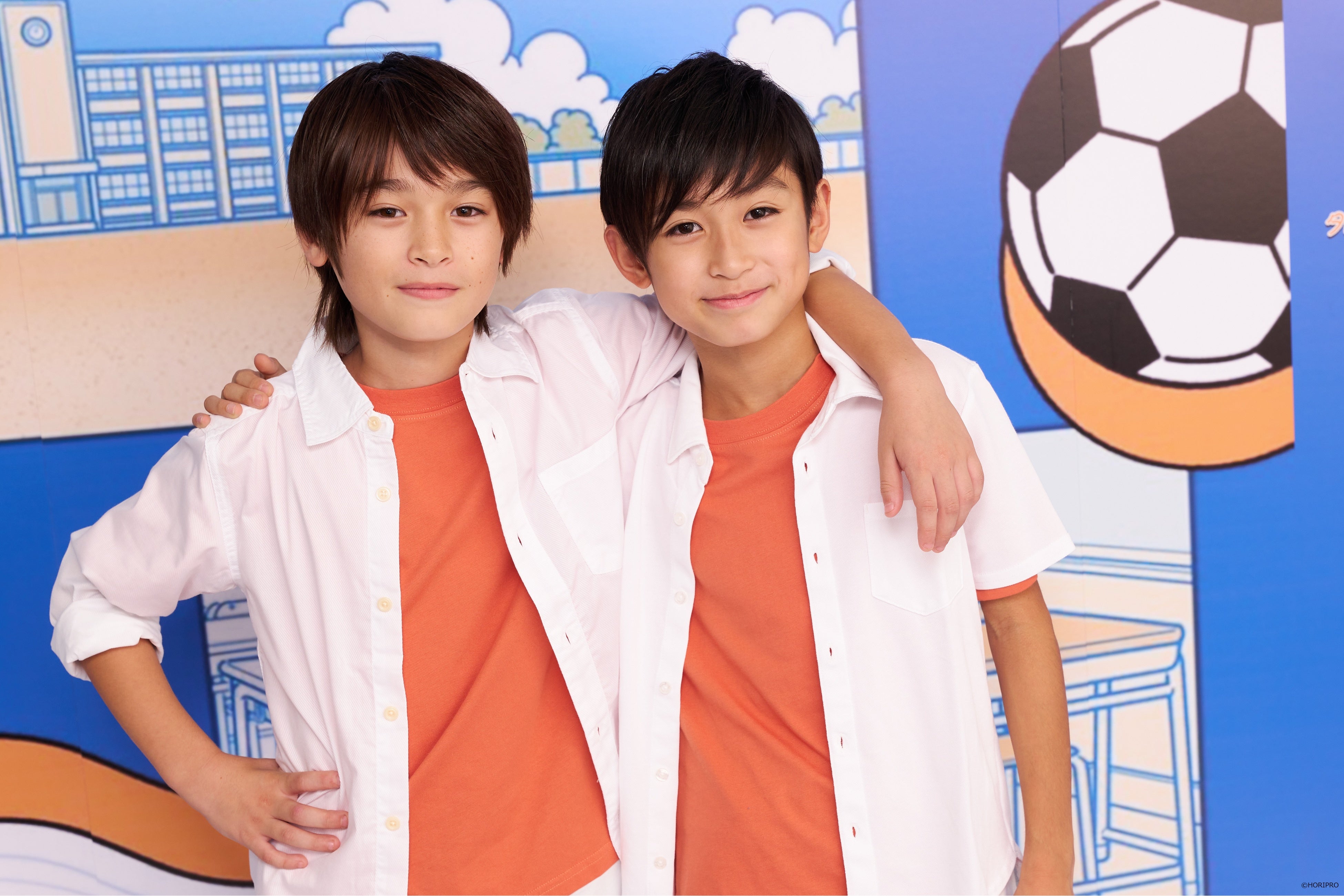 左からリンゼイ尊、加藤レノン