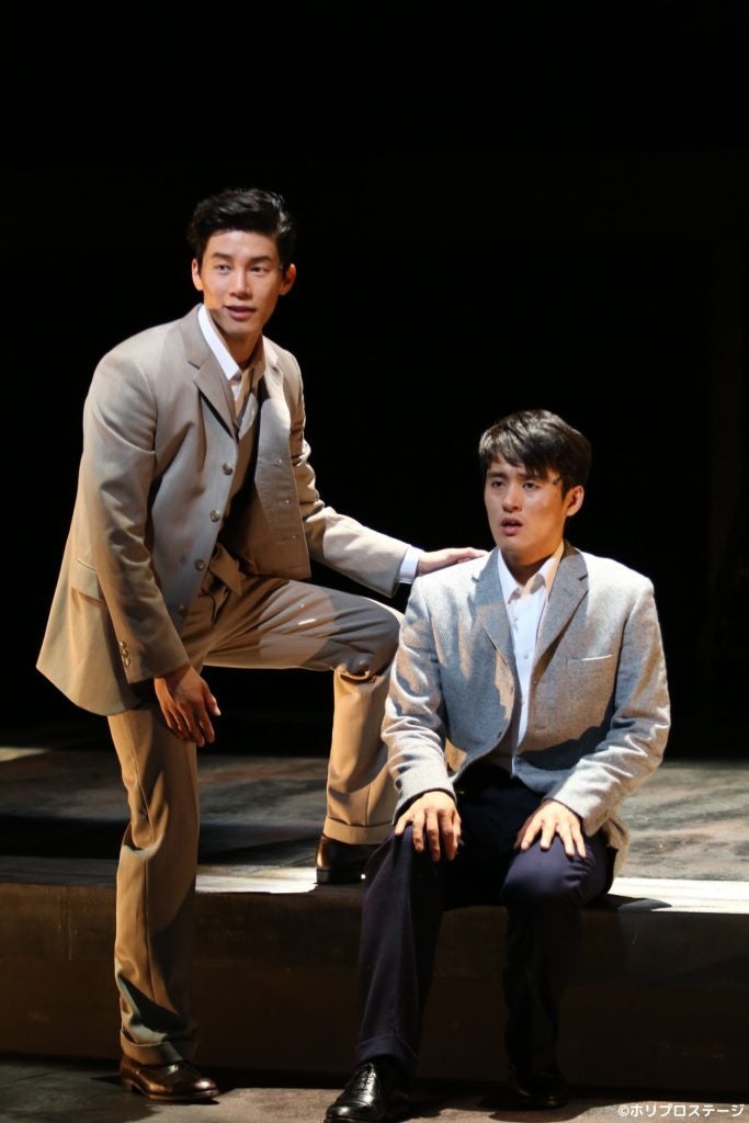 左から)キム・ムヨル、チェ・ジェウン‐2012年舞台写真より 撮影:田中亜紀