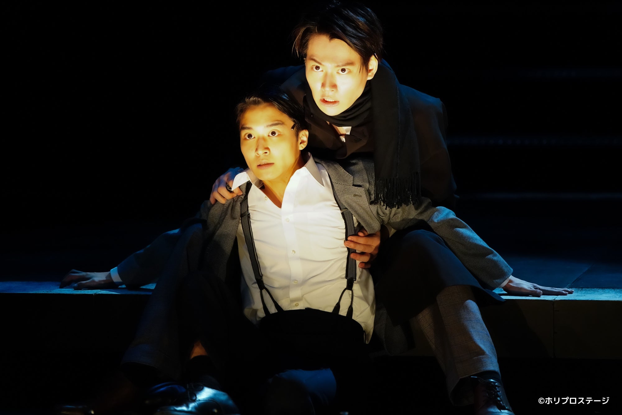 左下）私役：松岡広大／右上）彼役：山崎大輝