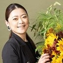 第一園芸 商品販売事業部 フラワーデザイン課 課長 志村 紀子（デザイン担当）