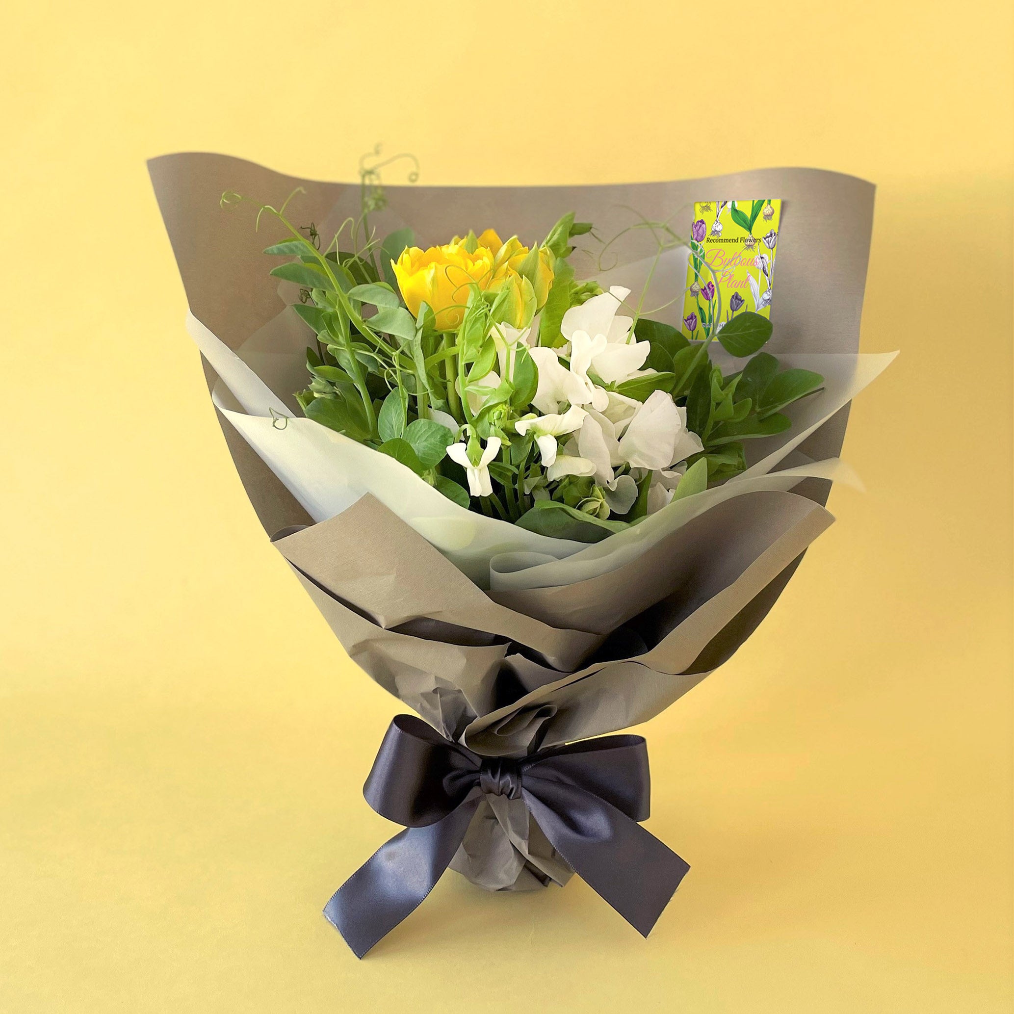 ※画像はイメージです。使用する花や資材は店舗や入荷状況によって異なります。