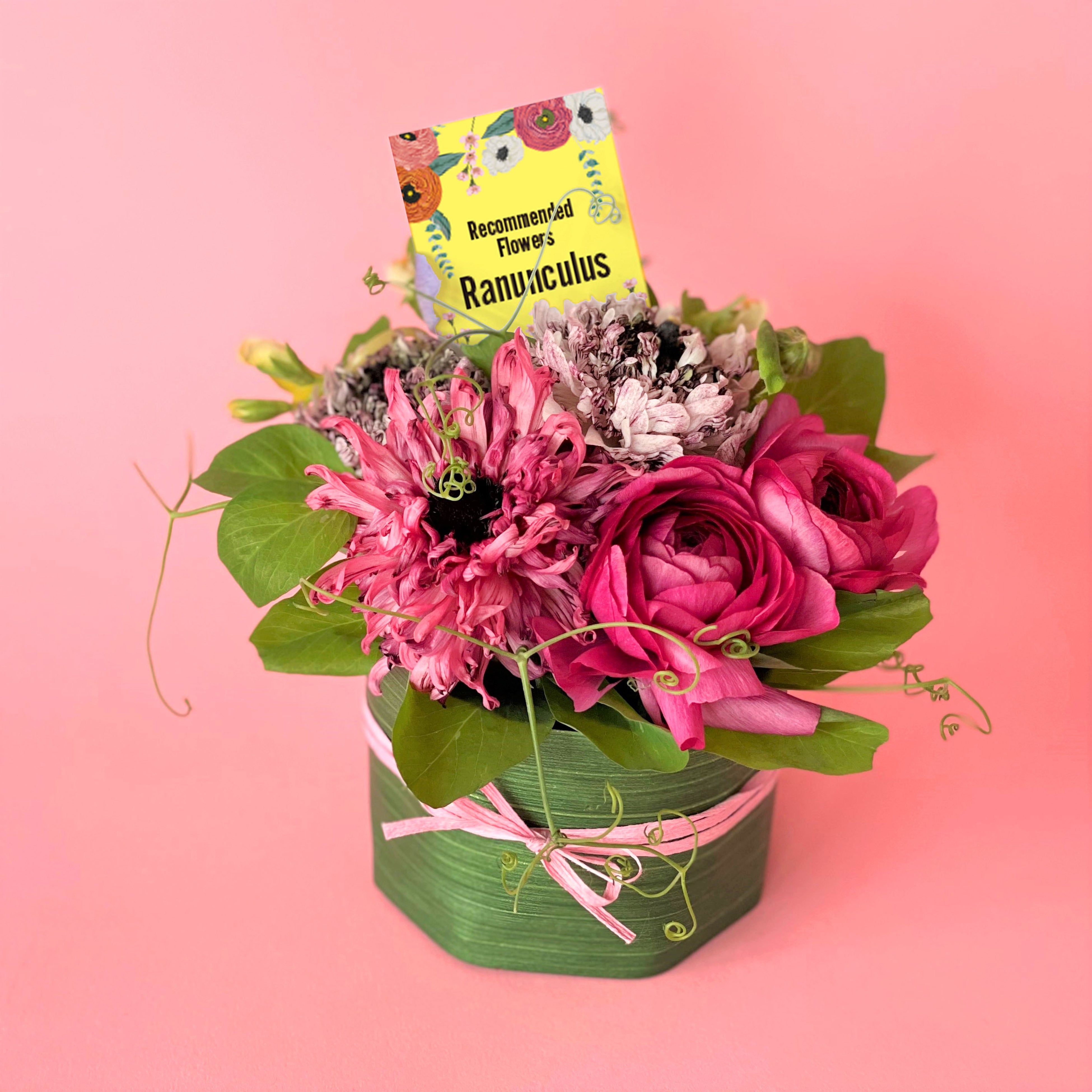 ※画像はイメージです。使用する花や資材は店舗や入荷状況によって異なります。