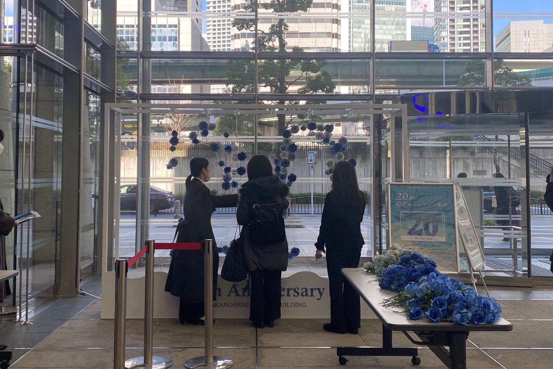 第一園芸、日本橋室町三井タワーと中之島三井ビルディングにてワーカー参加型の周年記念装飾をデザインから施工まで担当 | 第一園芸株式会社のプレスリリース