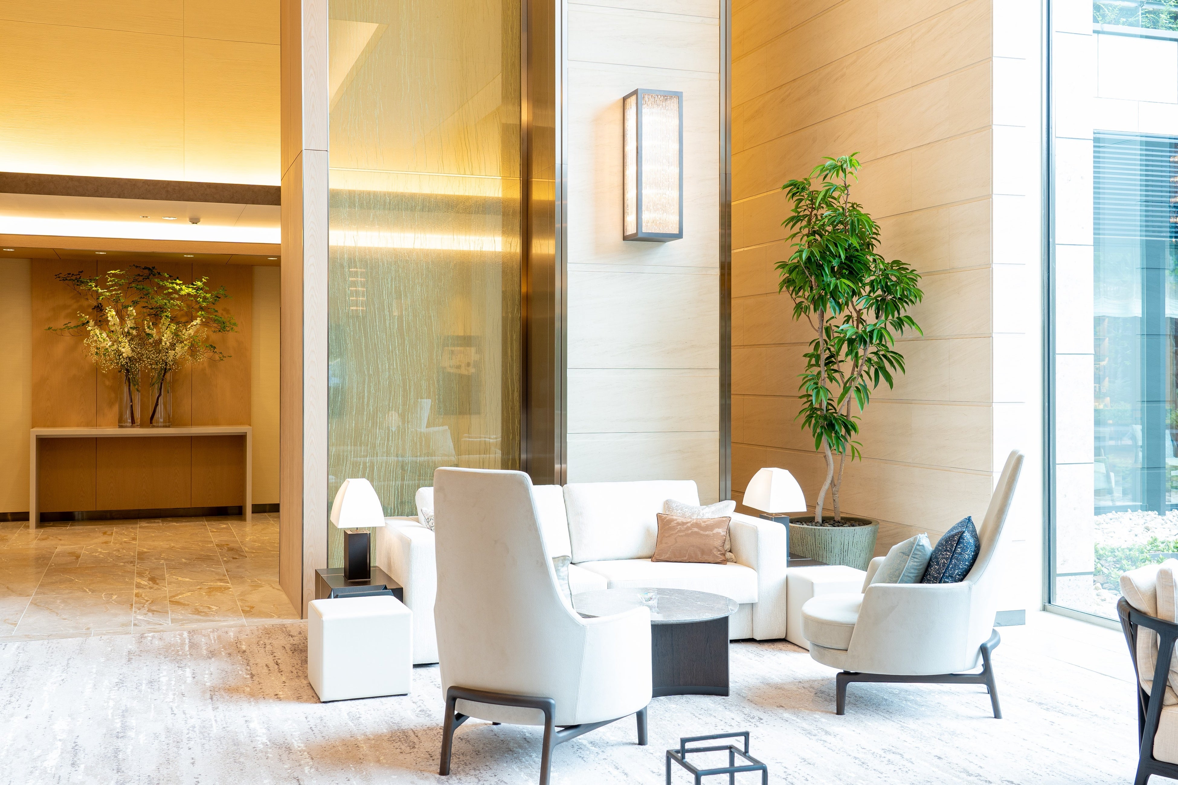 自然樹形のグリーンがやさしい空間を演出