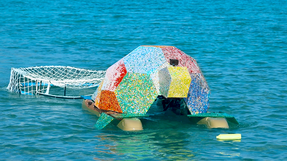 ウミガメ型海洋ごみ回収ドローンでのごみ回収イメージ