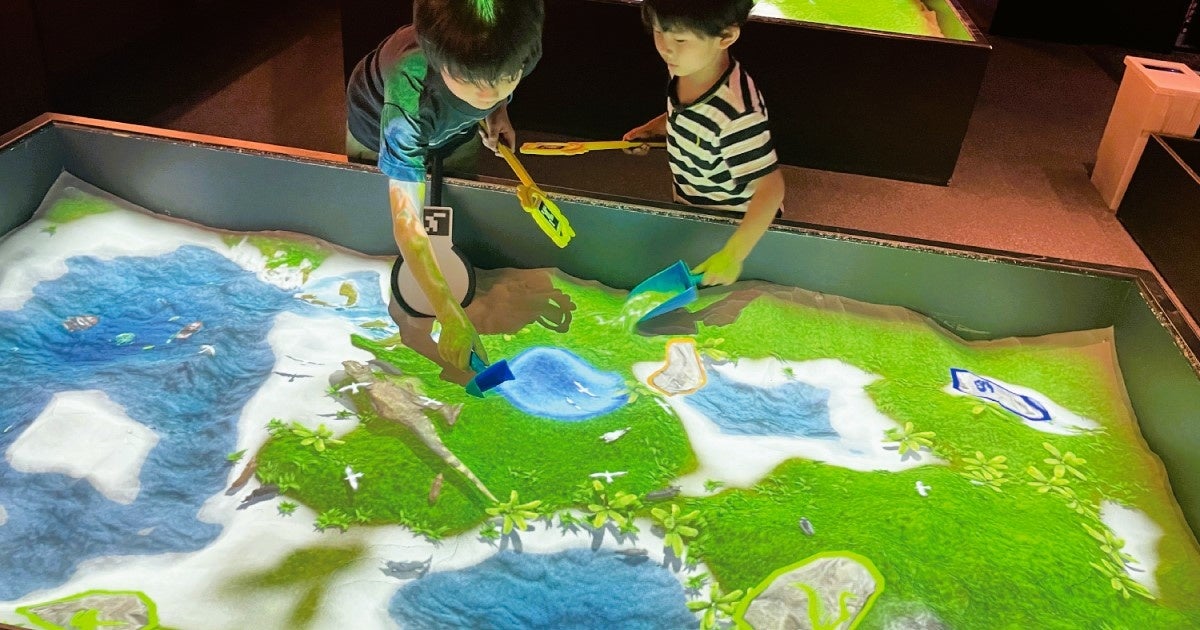 砂に隠れた恐竜の化石は3種類。コンプリートを目指そう！