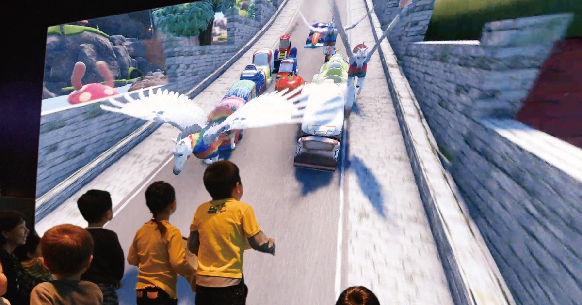 人気アトラクション「SKETCH RACING」に登場！