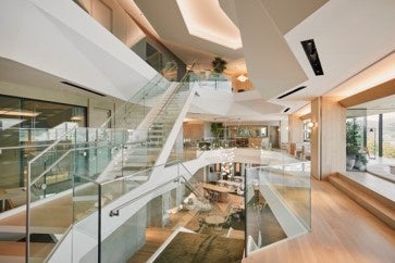 4階／5階／6階　吹き抜け