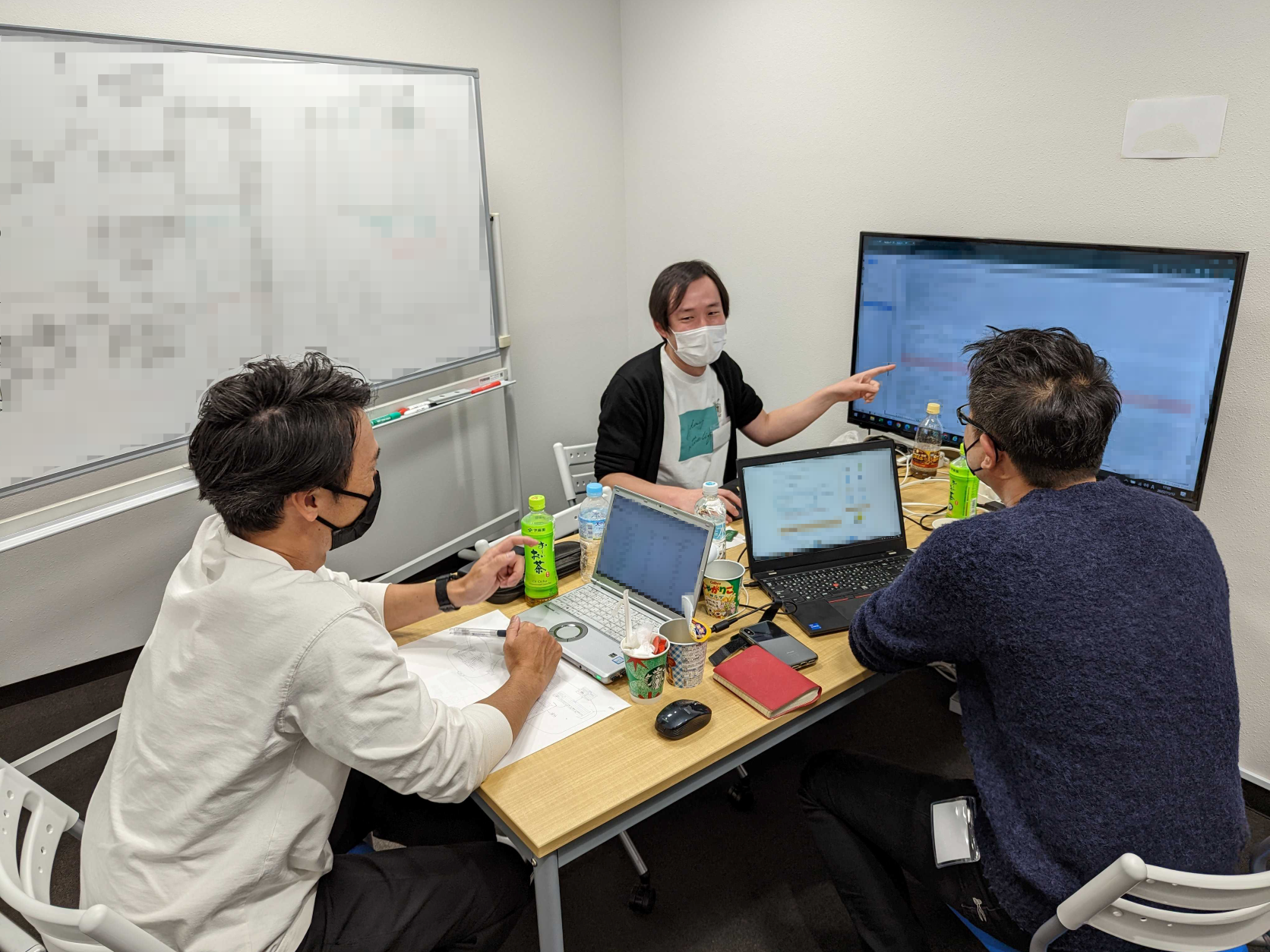 3人1組のチーム制で行われ、終始活発な議論が飛び交いました