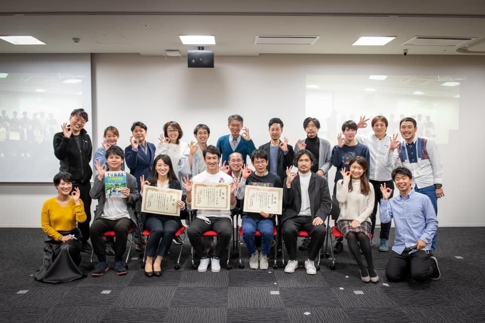 ▲2020年に開催した起業家育成塾「宮崎ローカルシフトアカデミー」最終発表会参加者