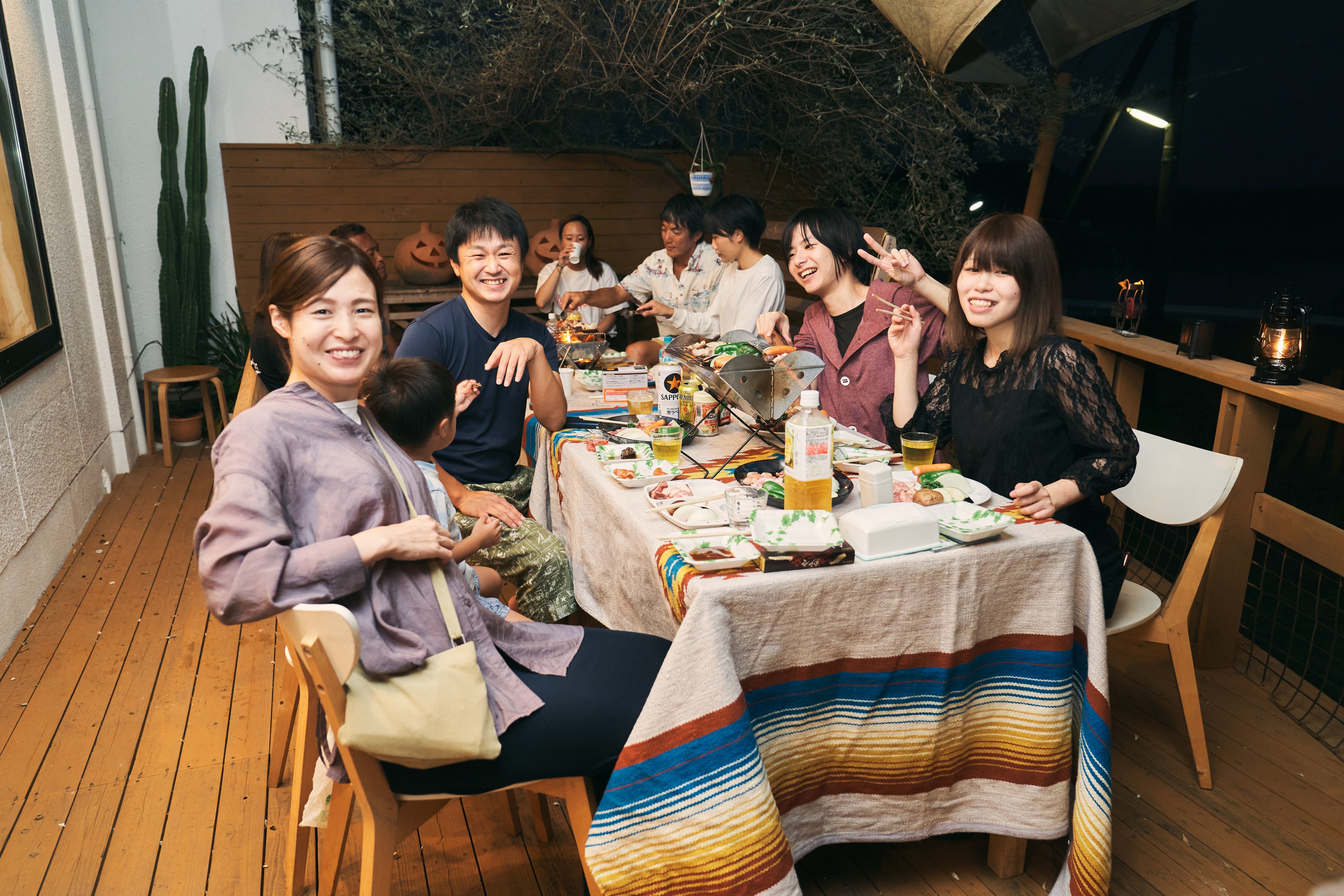 BBQ会場となるカフェレストランの屋外デッキ