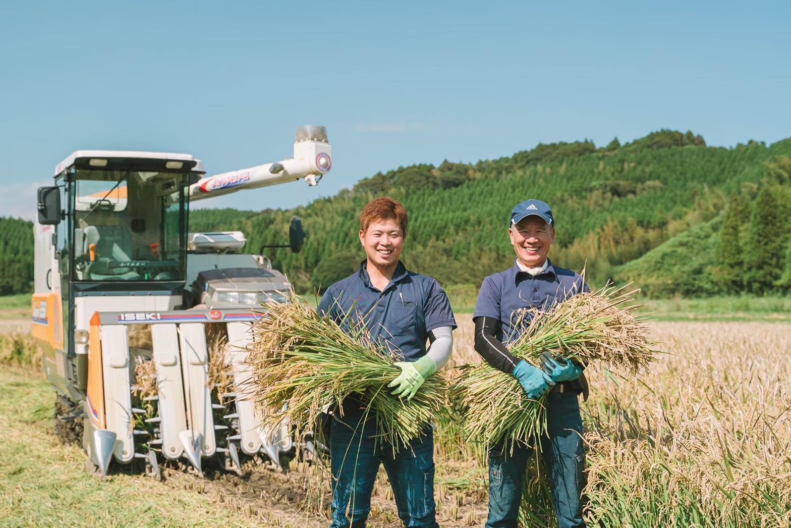 おにぎり宮本を営む宮本恒一郎さん（写真向かって右）